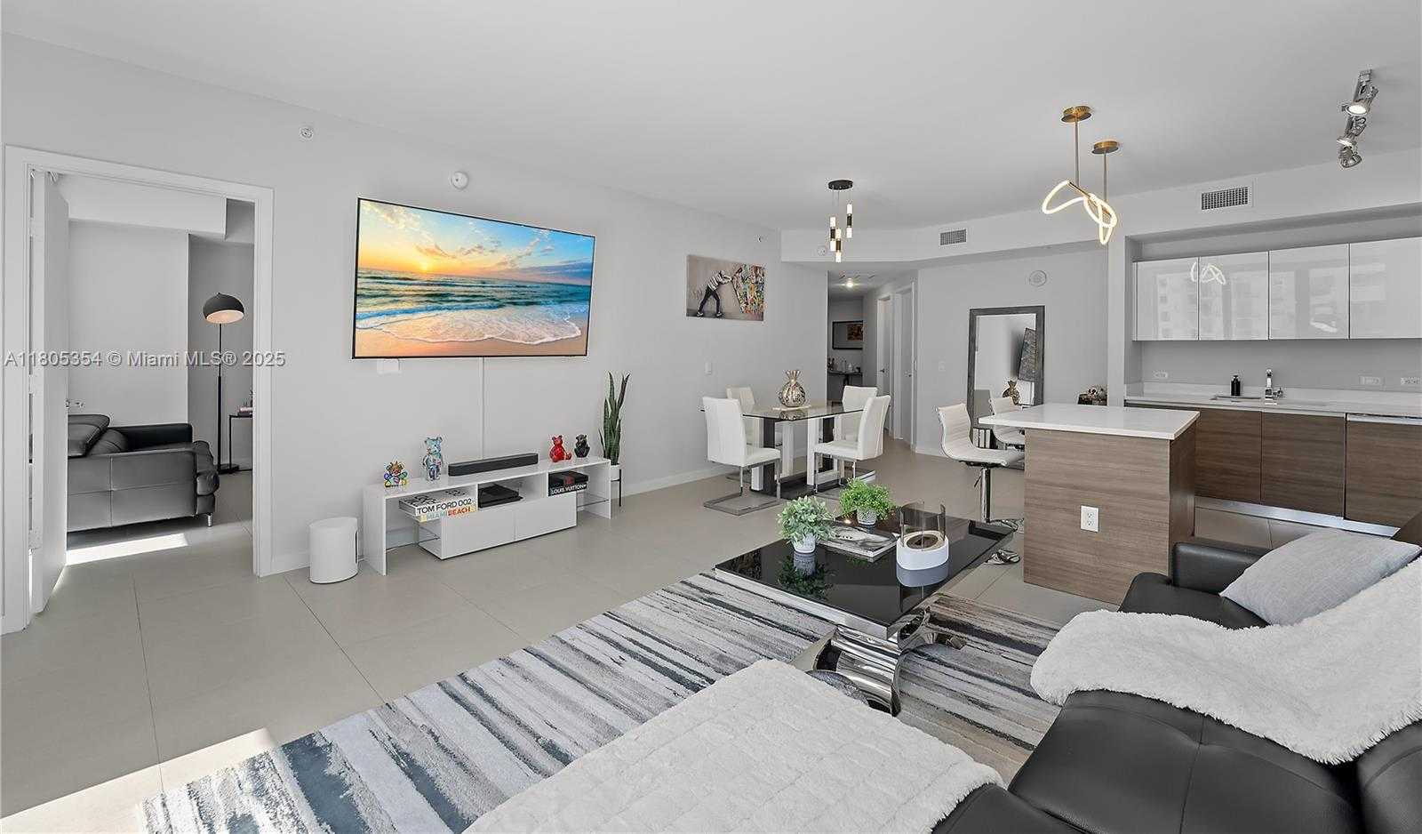 Small Image of 1100 SOUTH MIAMI AVE #3210, Miami Number 12