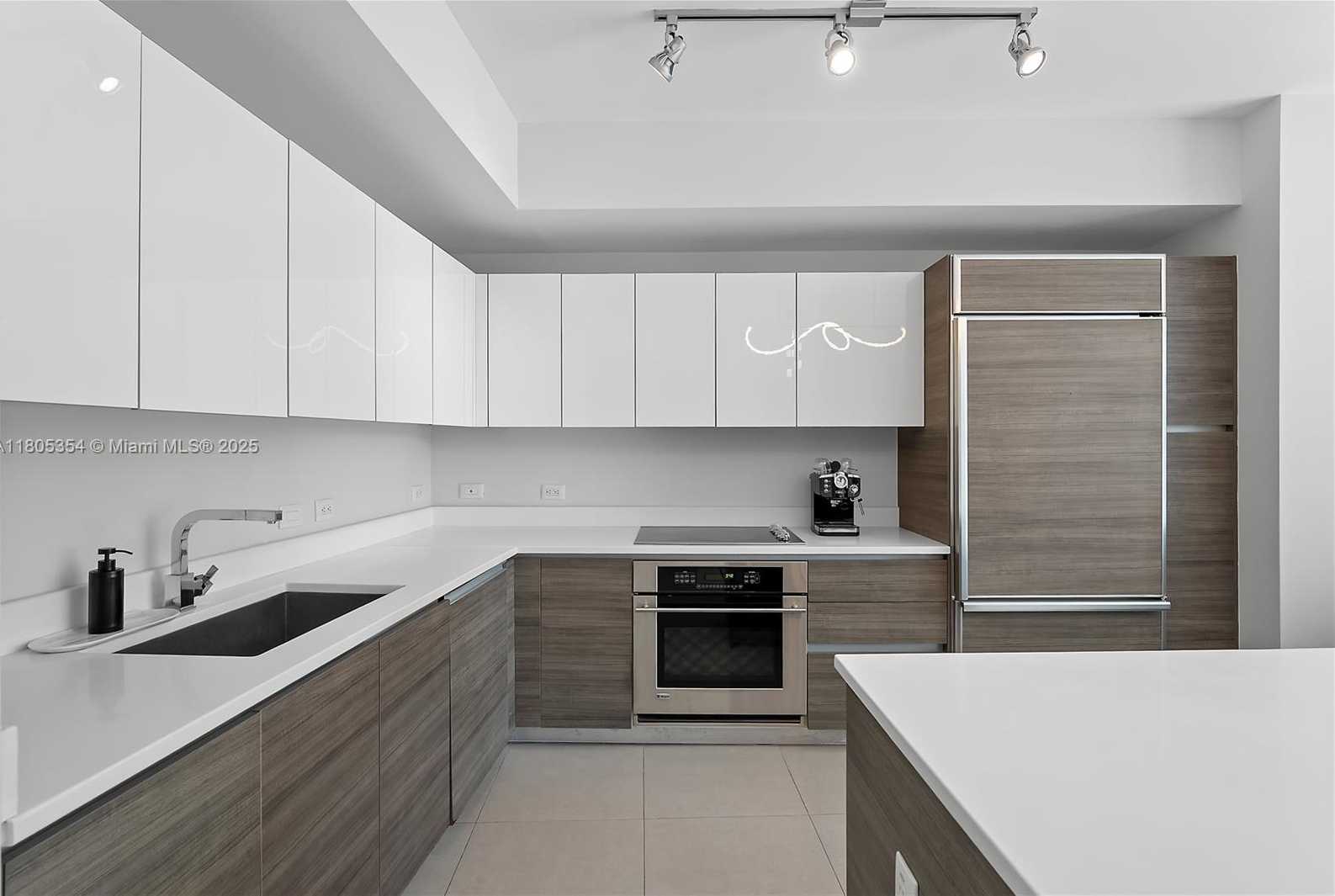 Small Image of 1100 SOUTH MIAMI AVE #3210, Miami Number 14