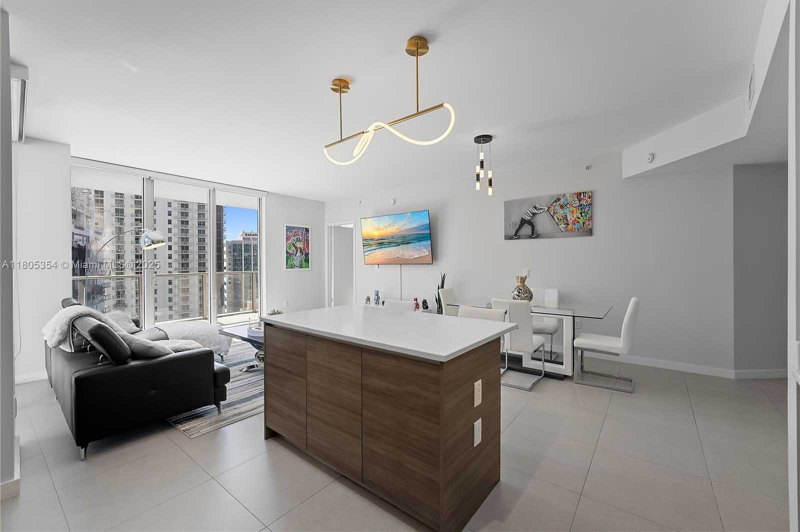 Small Image of 1100 SOUTH MIAMI AVE #3210, Miami Number 3