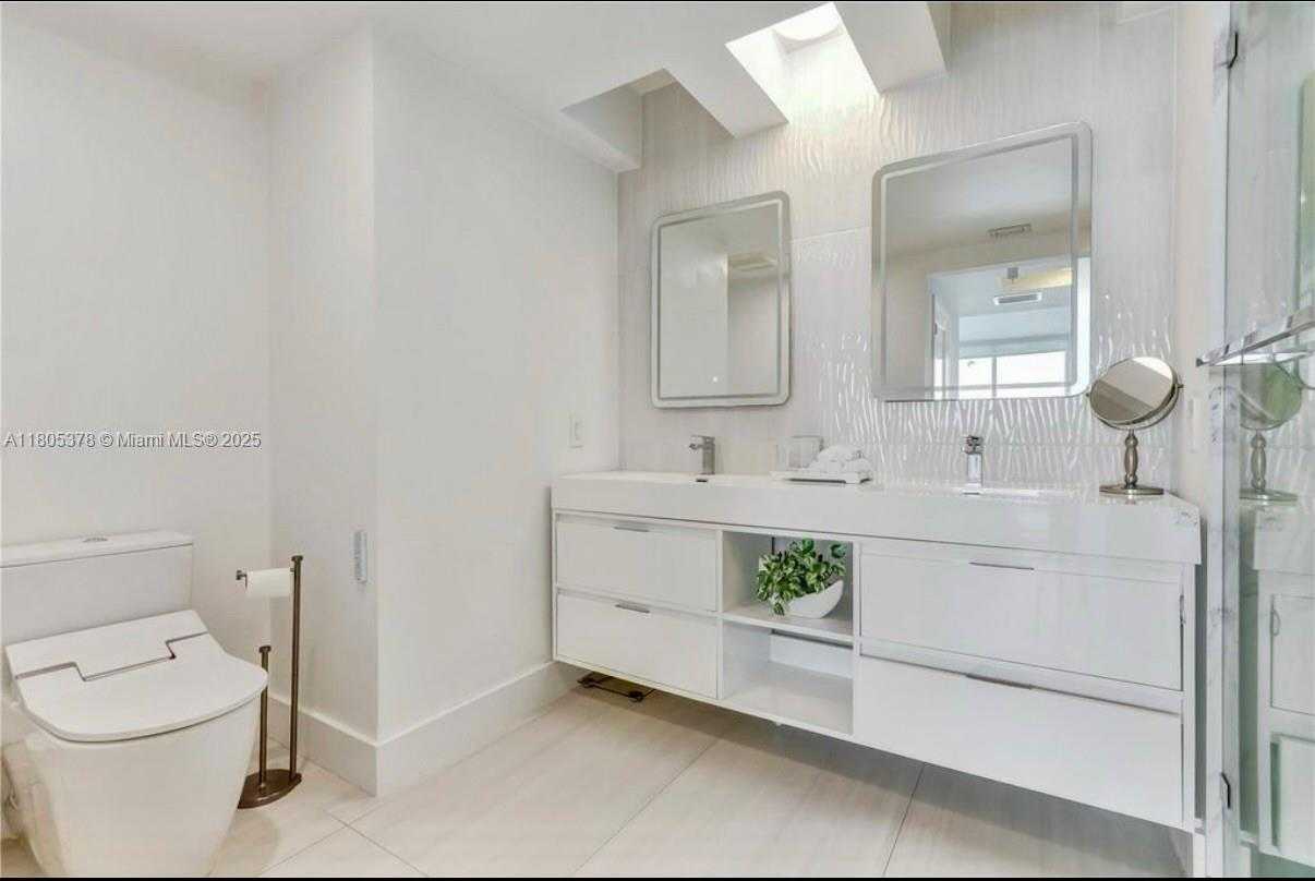Small Image of 1800 NORTH BAYSHORE DR #3707, Miami Number 14