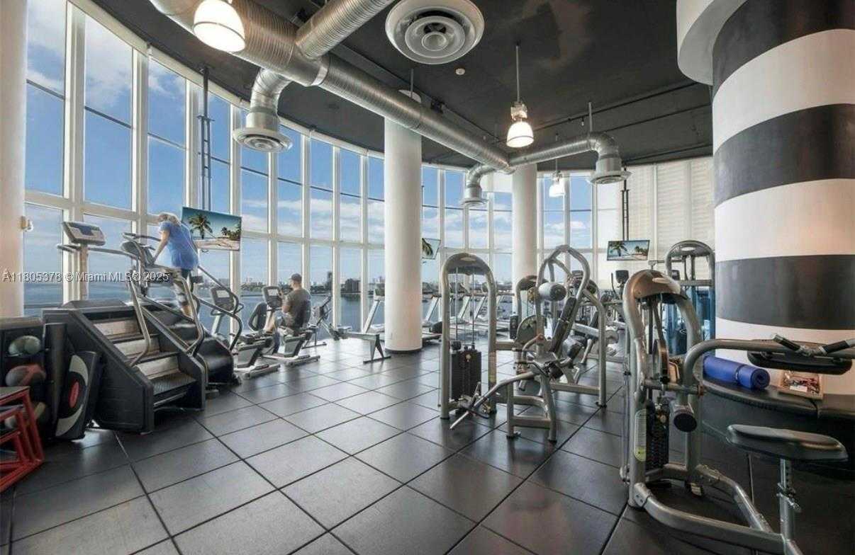 Small Image of 1800 NORTH BAYSHORE DR #3707, Miami Number 39