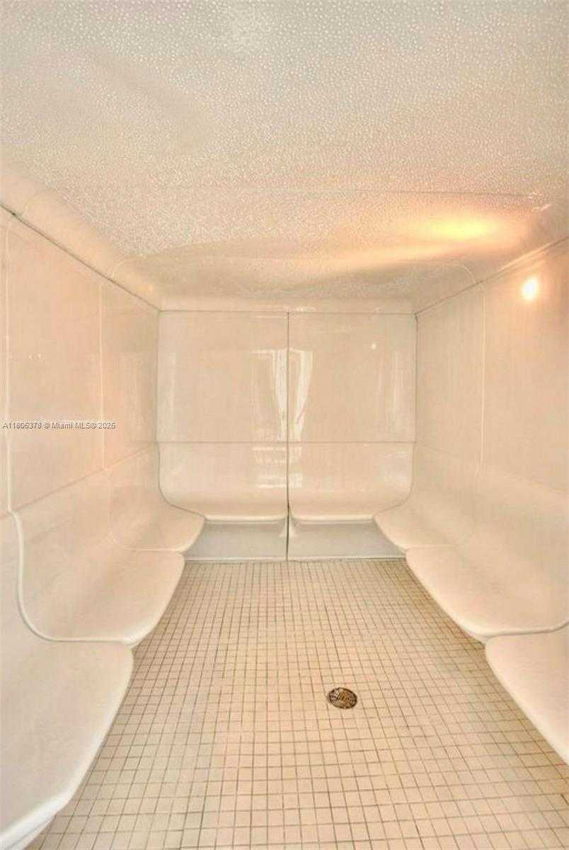 Small Image of 1800 NORTH BAYSHORE DR #3707, Miami Number 42