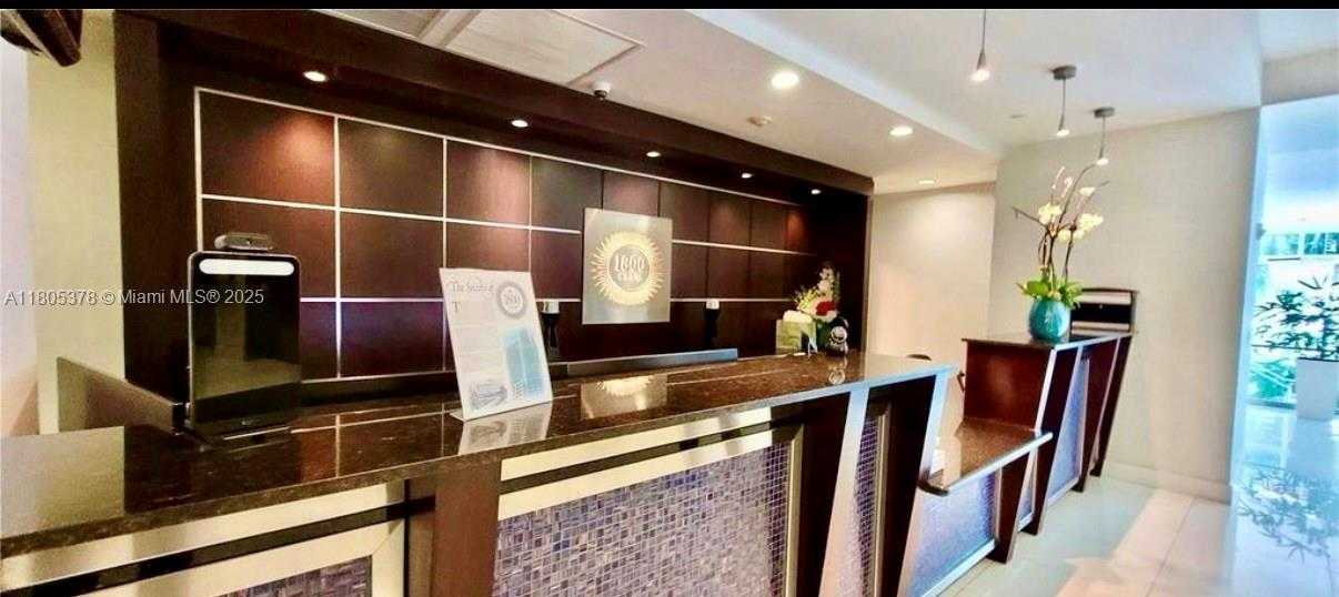 Small Image of 1800 NORTH BAYSHORE DR #3707, Miami Number 47