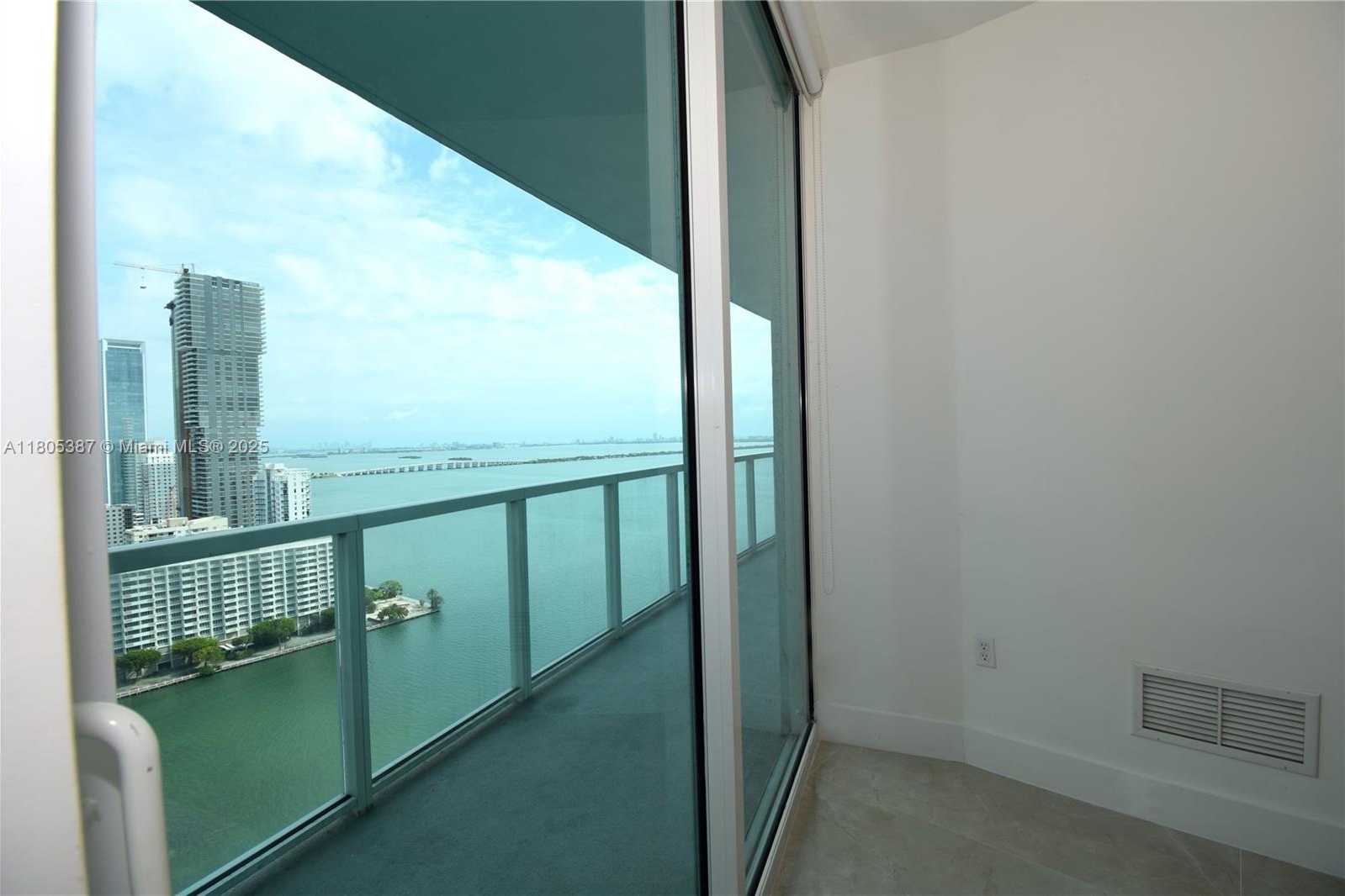 Small Image of 1900 NORTH BAYSHORE DR #2804, Miami Number 11