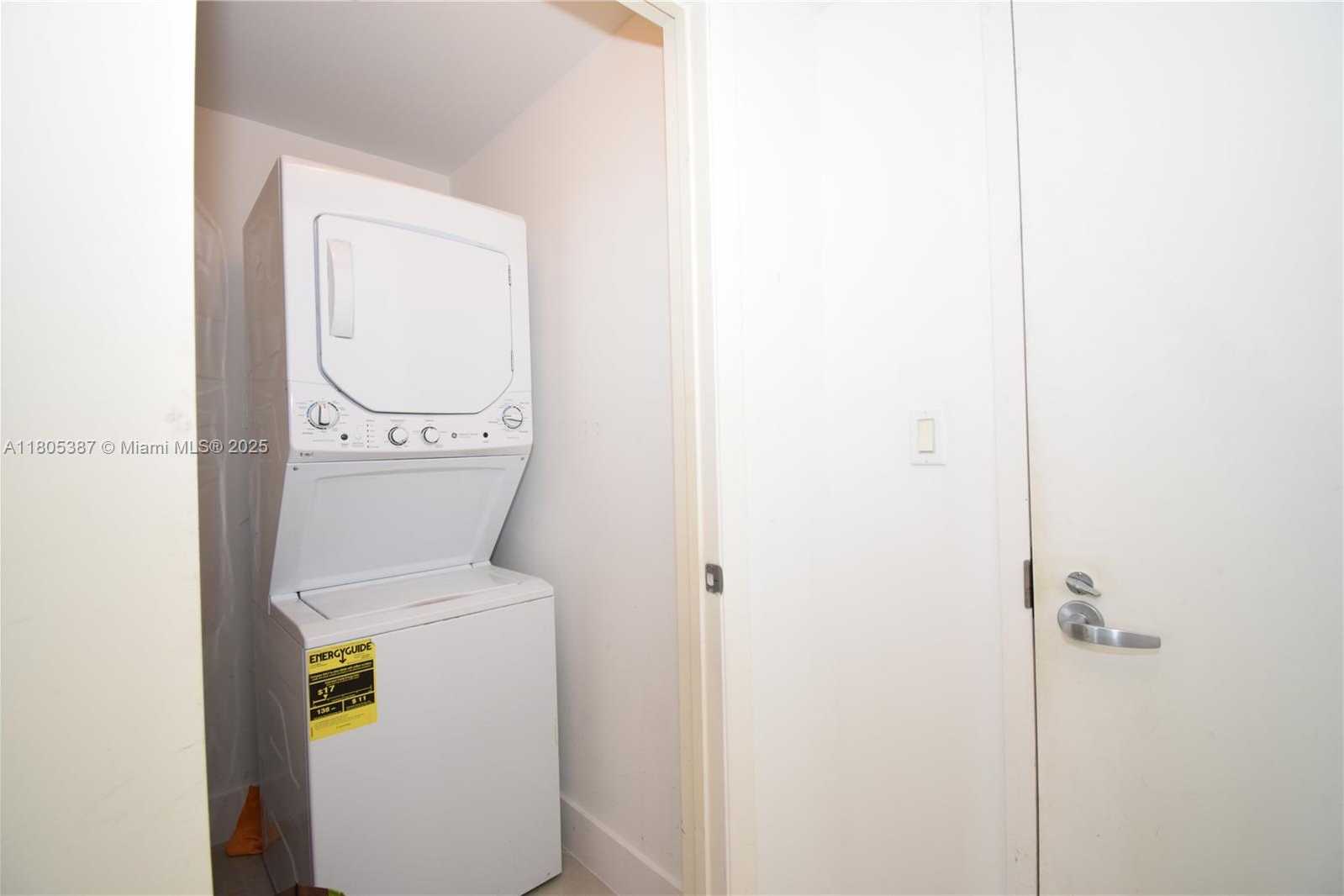 Small Image of 1900 NORTH BAYSHORE DR #2804, Miami Number 12