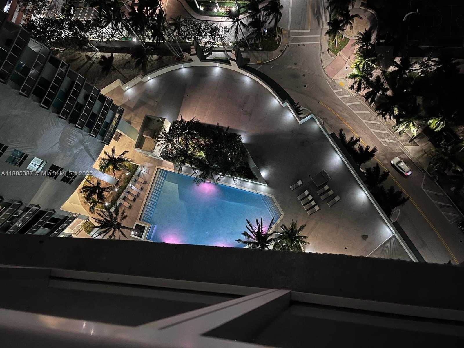 Small Image of 1900 NORTH BAYSHORE DR #2804, Miami Number 14