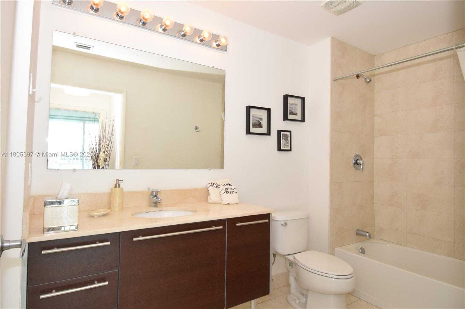 Small Image of 1900 NORTH BAYSHORE DR #2804, Miami Number 9