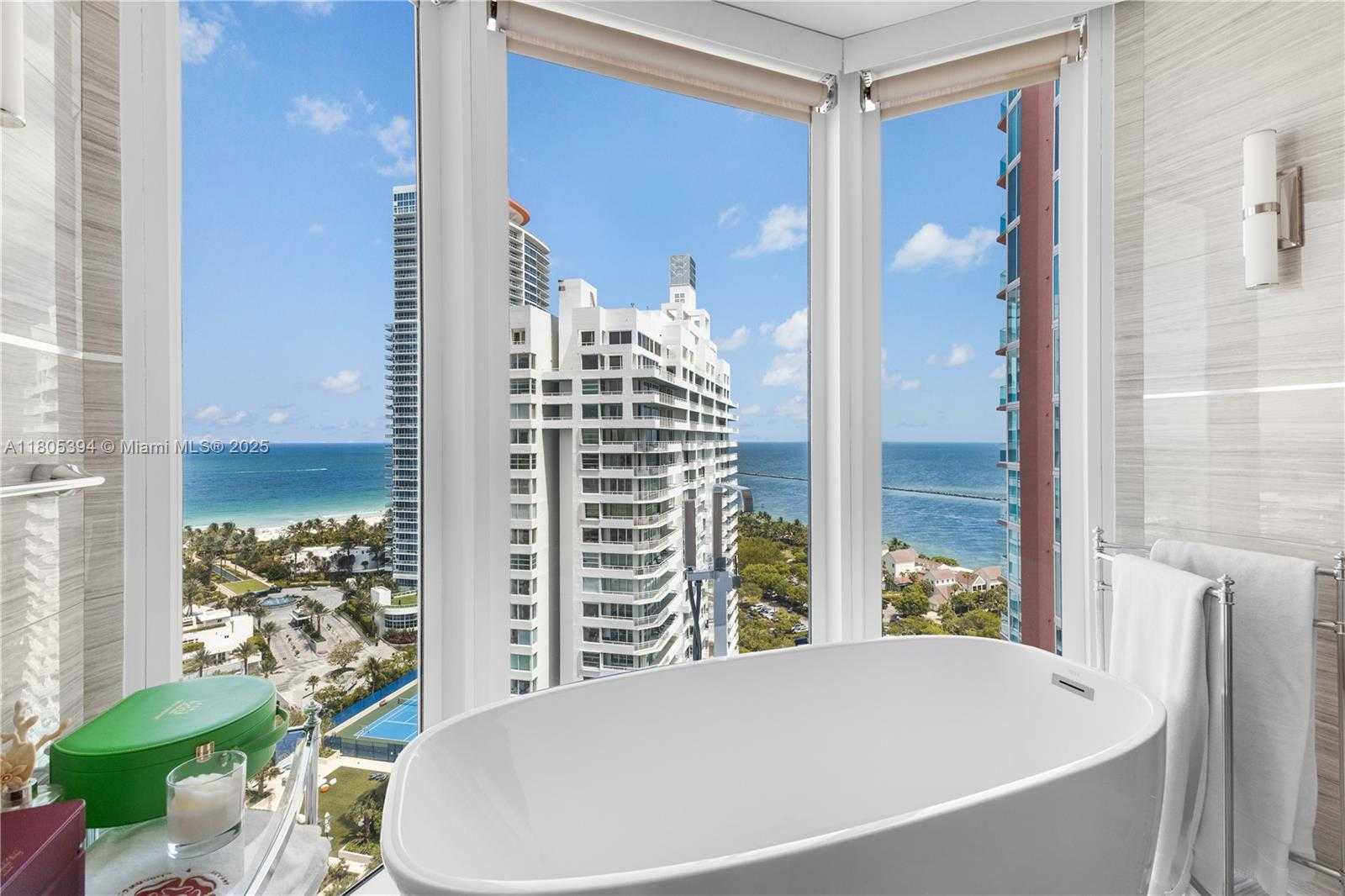Small Image of 300 SOUTH POINTE DR #2005, Miami Beach Number 14