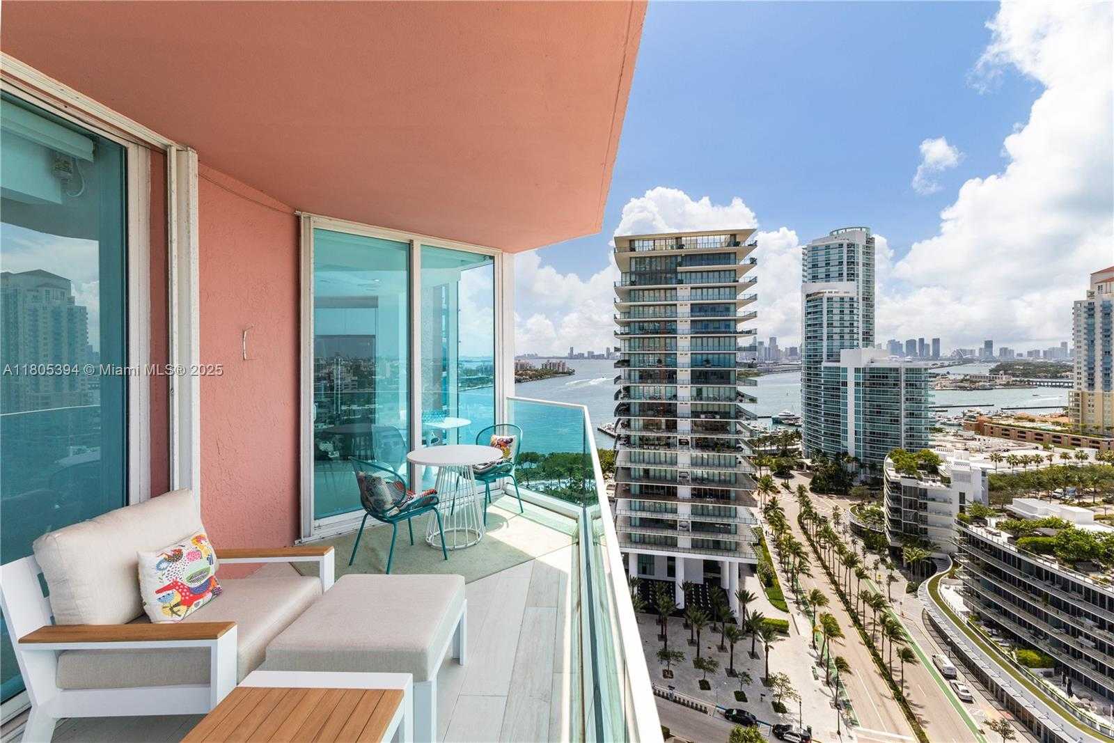 Small Image of 300 SOUTH POINTE DR #2005, Miami Beach Number 28