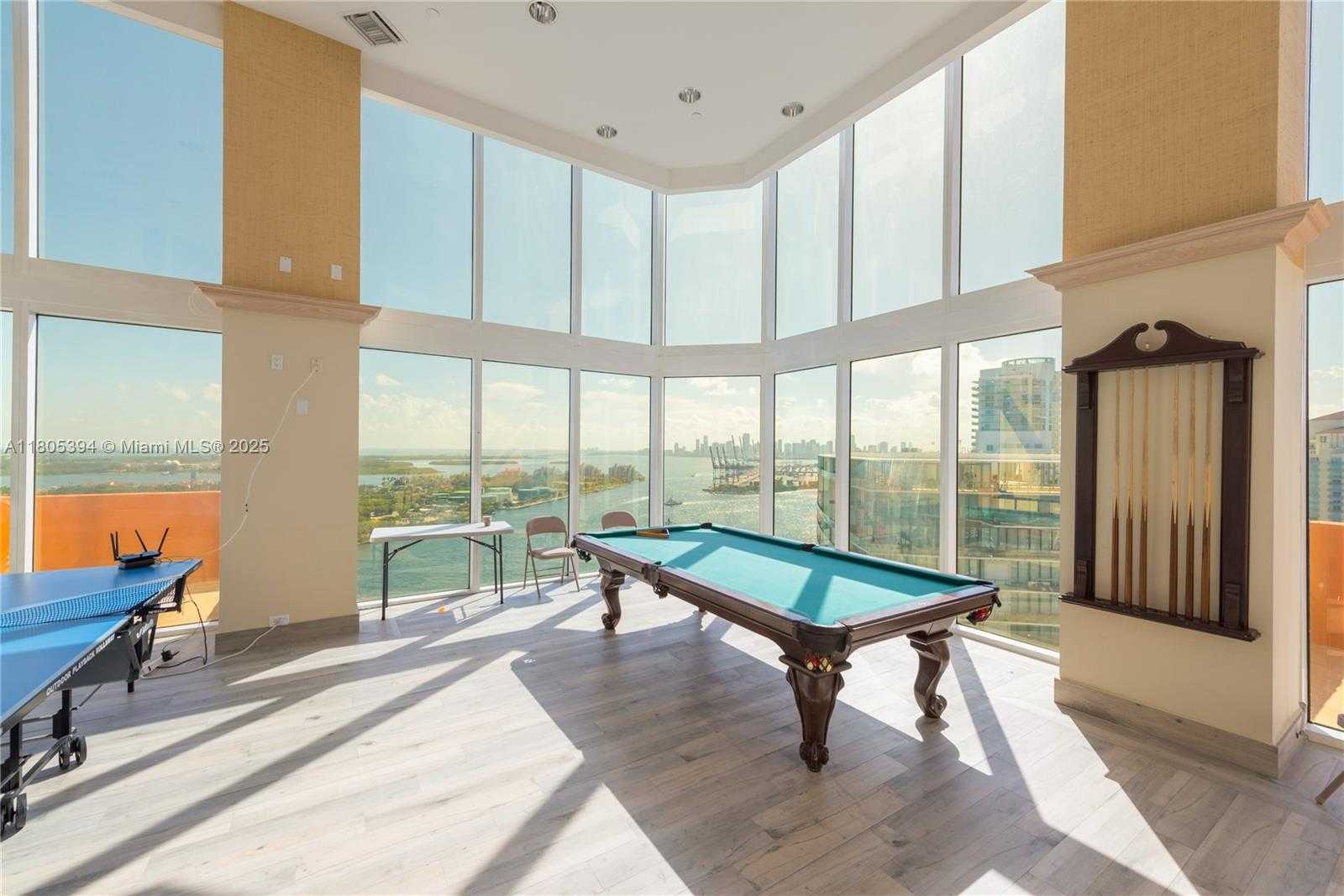 Small Image of 300 SOUTH POINTE DR #2005, Miami Beach Number 36