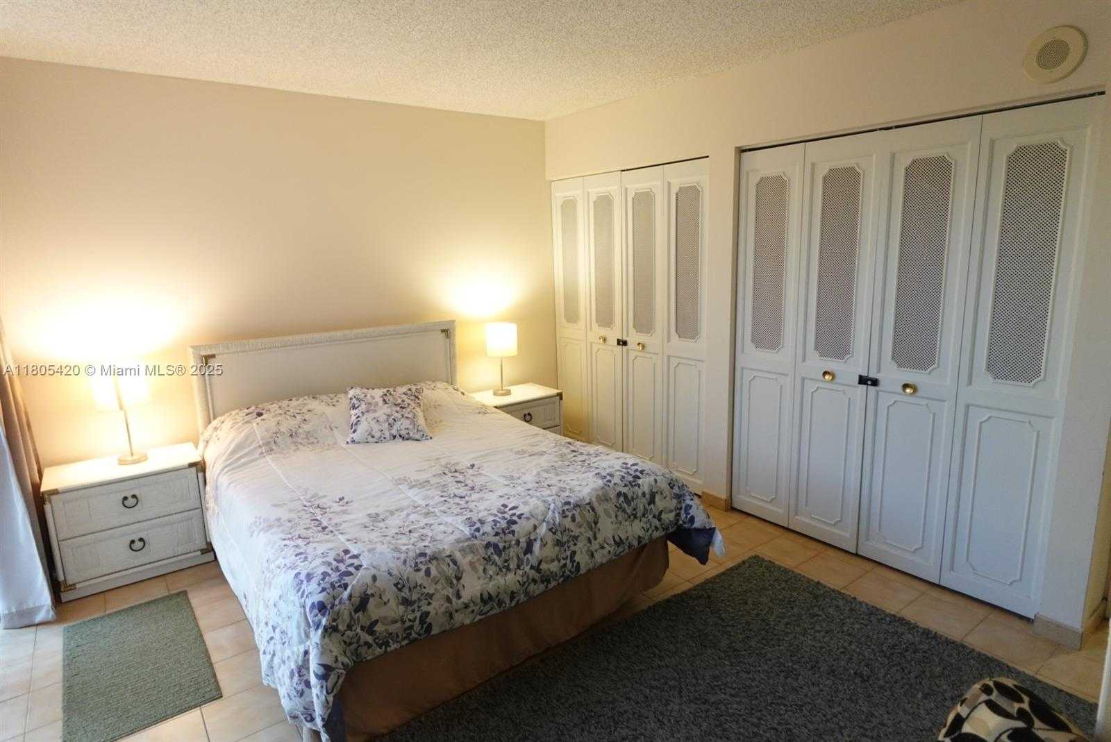 Small Image of 17011 NORTH BAY RD #408, Sunny Isles Beach Number 10