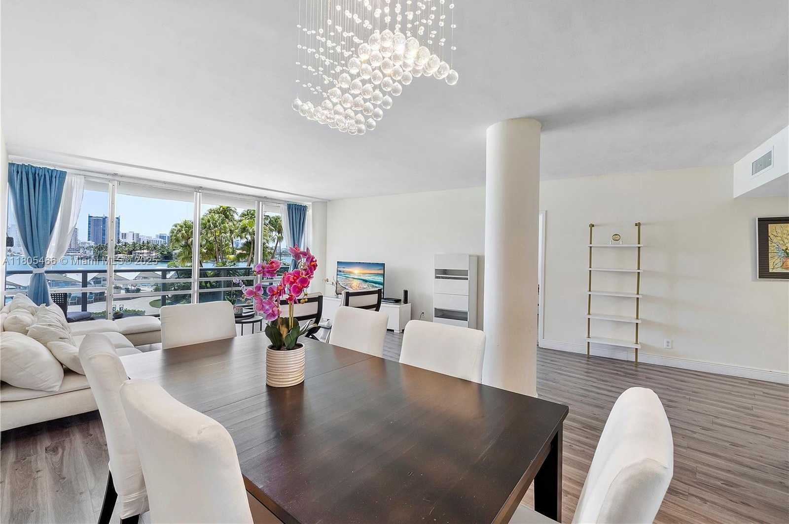 Small Image of 900 BAY DR #210, Miami Beach Number 3
