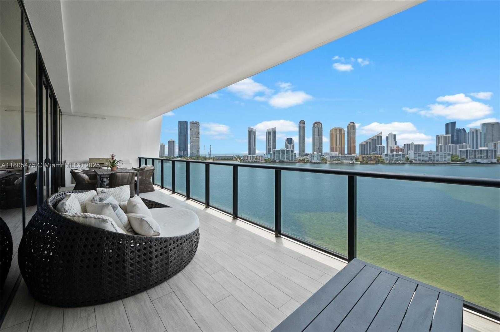 Small Image of 5000 ISLAND ESTATES DR #803, Aventura Number 4