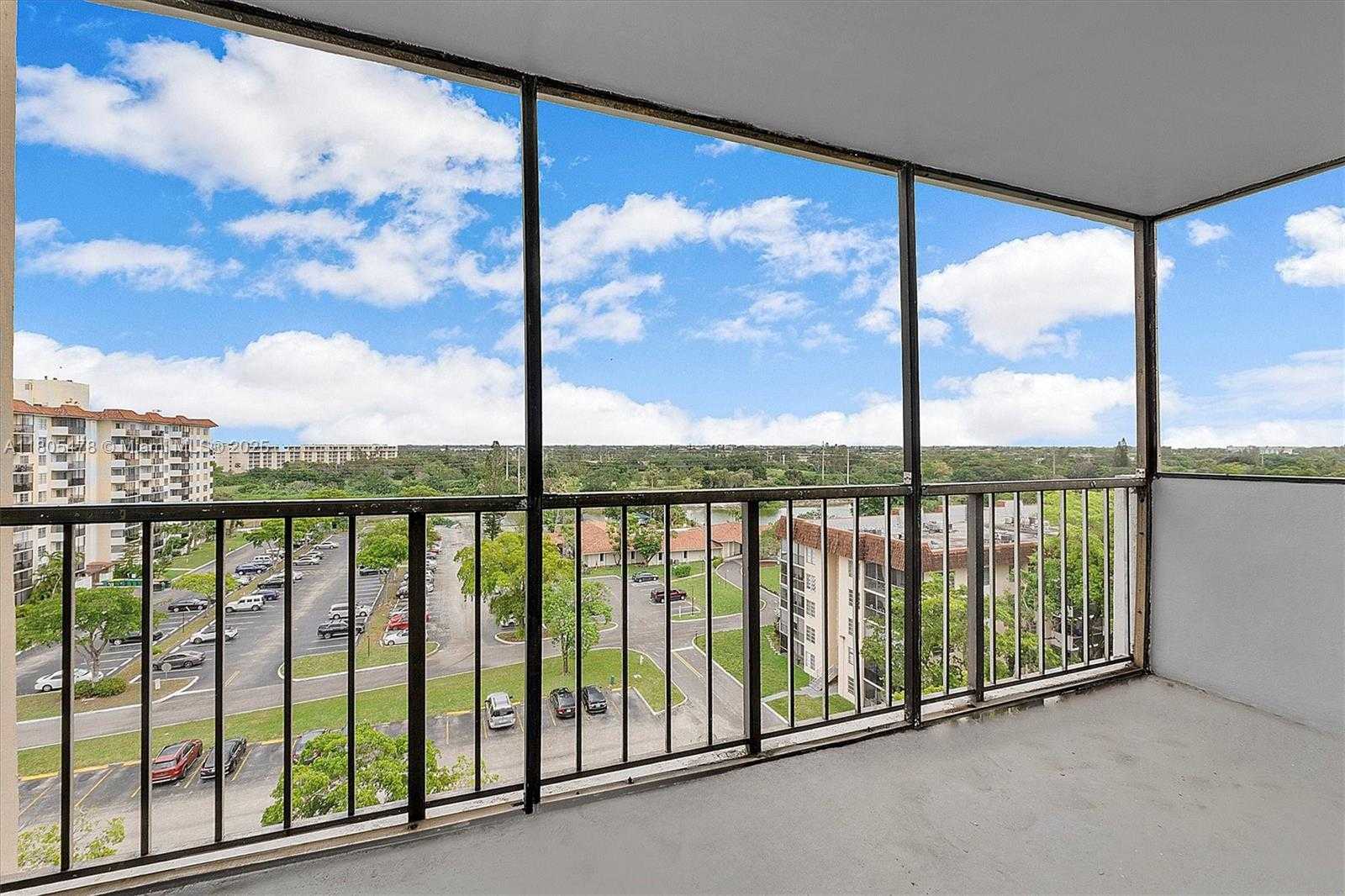 Small Image of Lauderhill Number 8