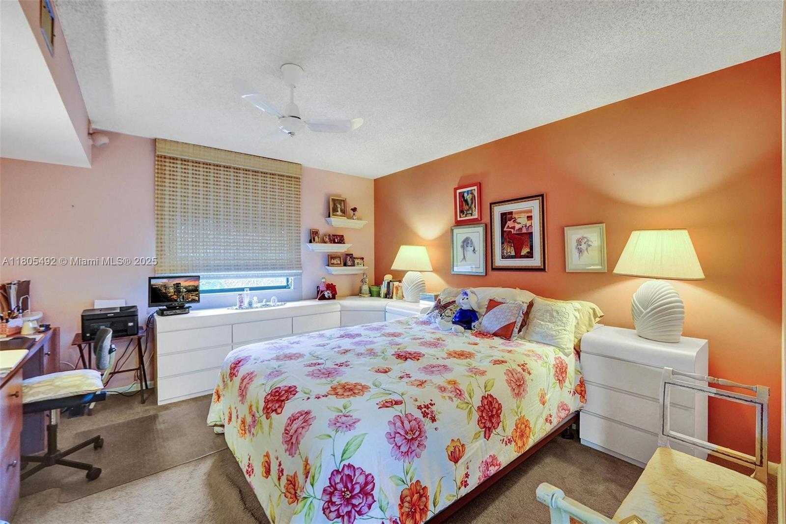 Small Image of 1510 WHITEHALL DR #402, Davie Number 11
