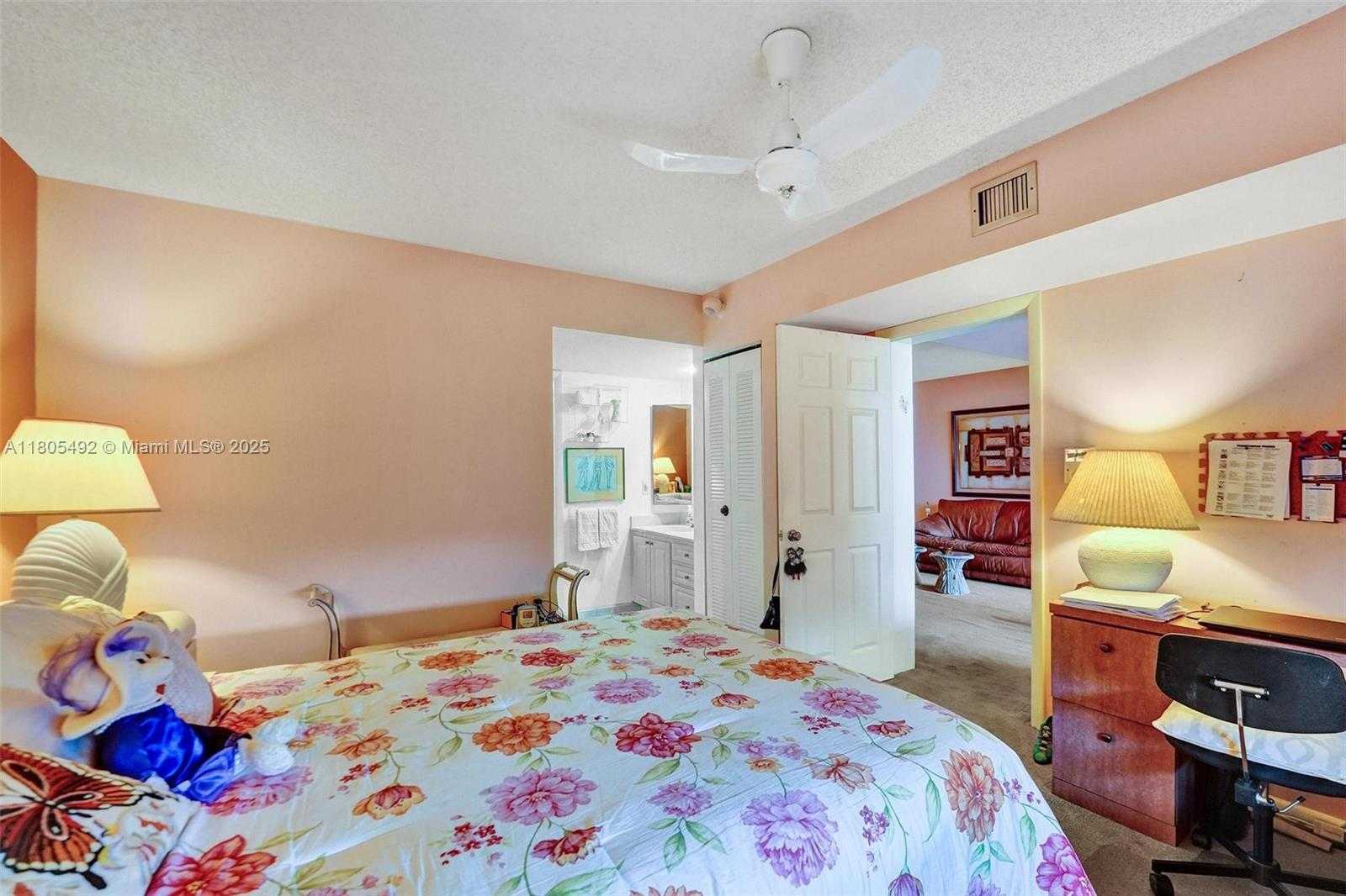 Small Image of 1510 WHITEHALL DR #402, Davie Number 22