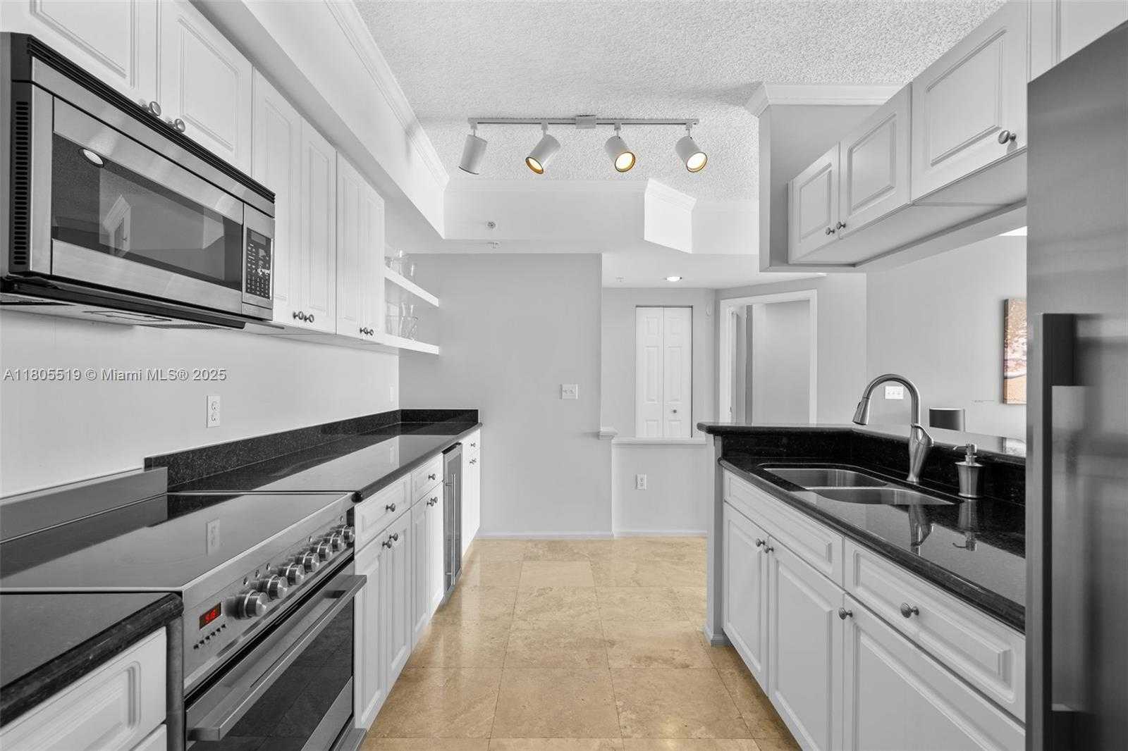 Small Image of 17100 NORTH BAY RD #1608, Sunny Isles Beach Number 14