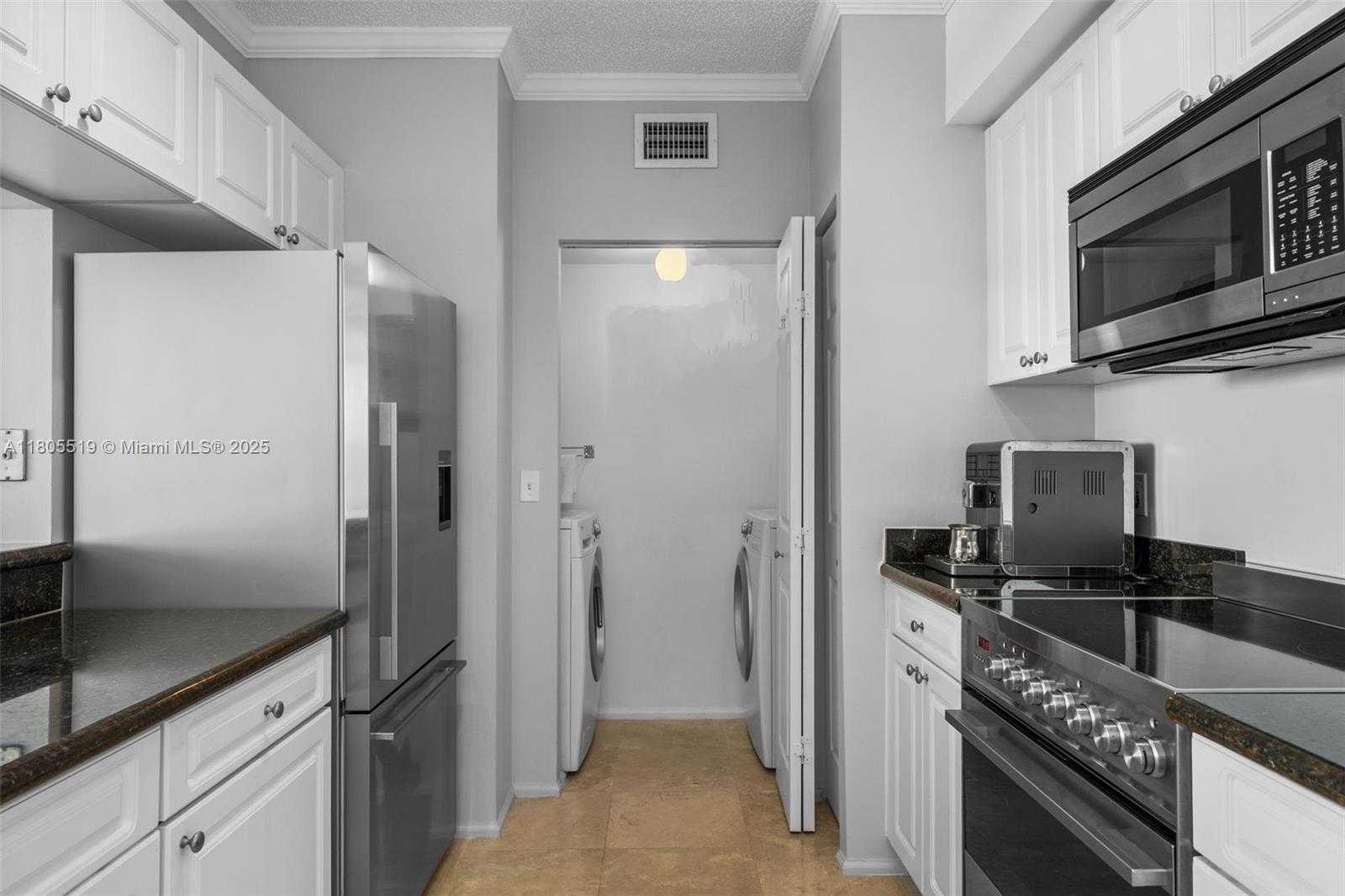 Small Image of 17100 NORTH BAY RD #1608, Sunny Isles Beach Number 15