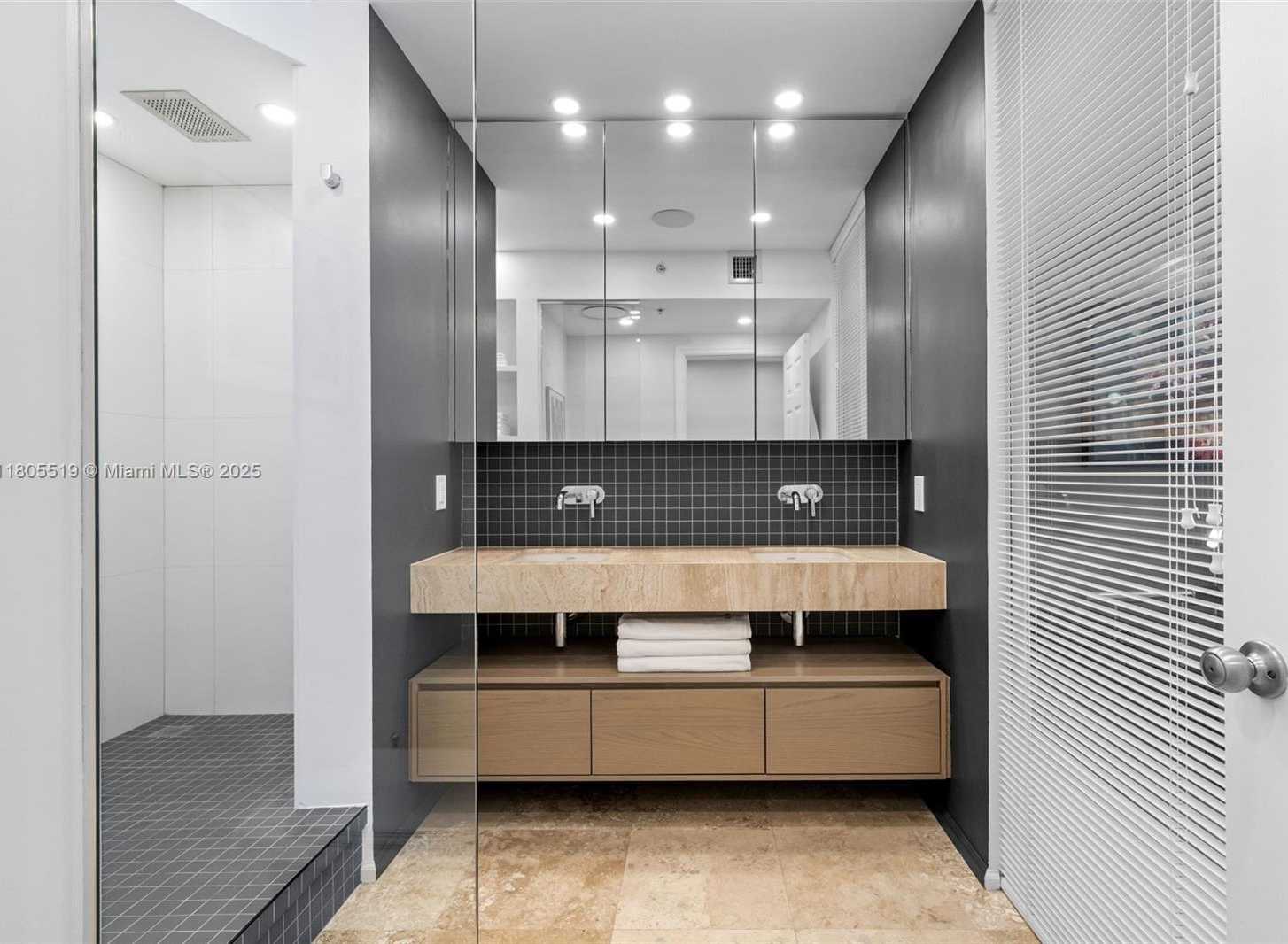Small Image of 17100 NORTH BAY RD #1608, Sunny Isles Beach Number 23