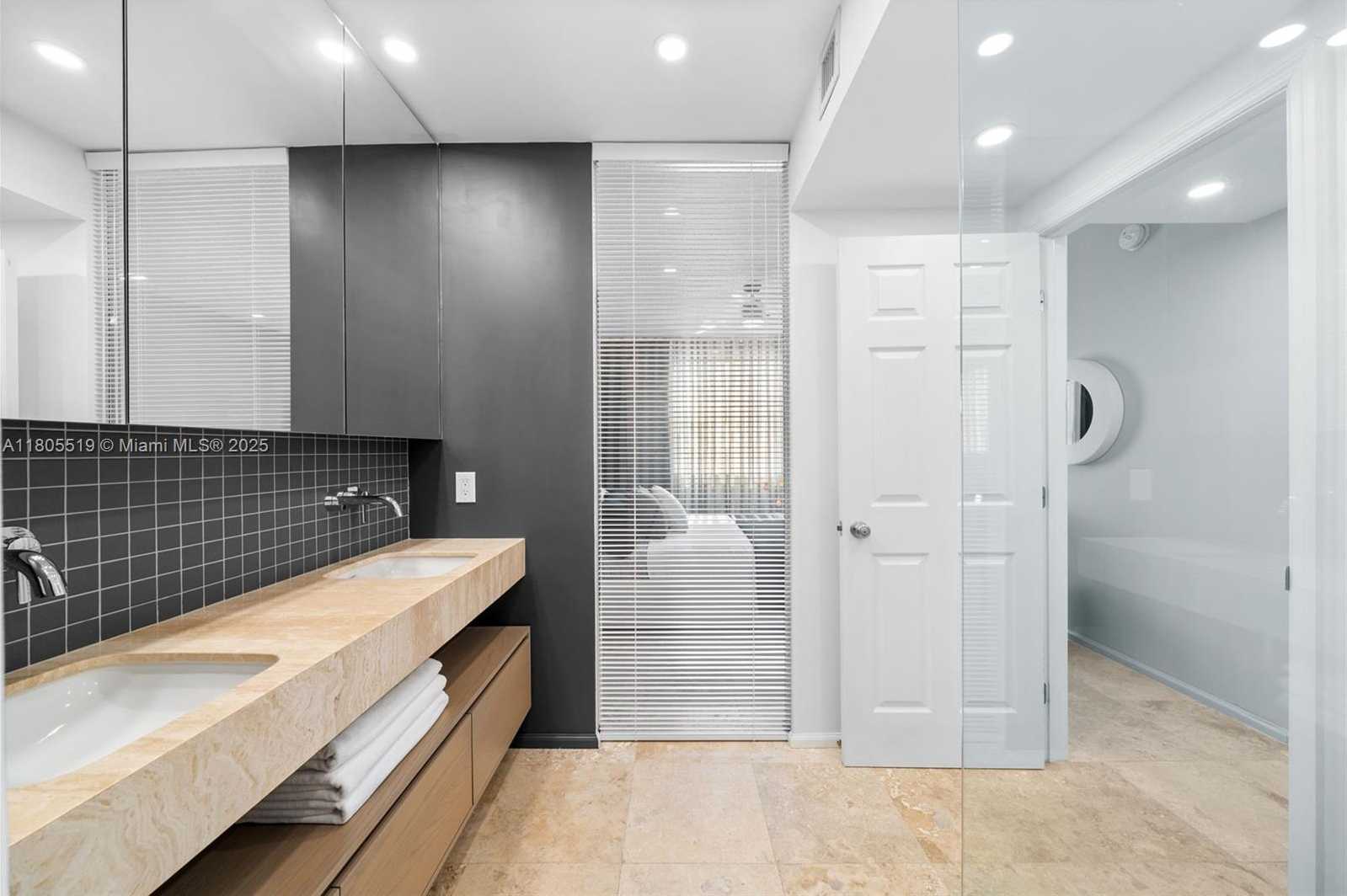 Small Image of 17100 NORTH BAY RD #1608, Sunny Isles Beach Number 25