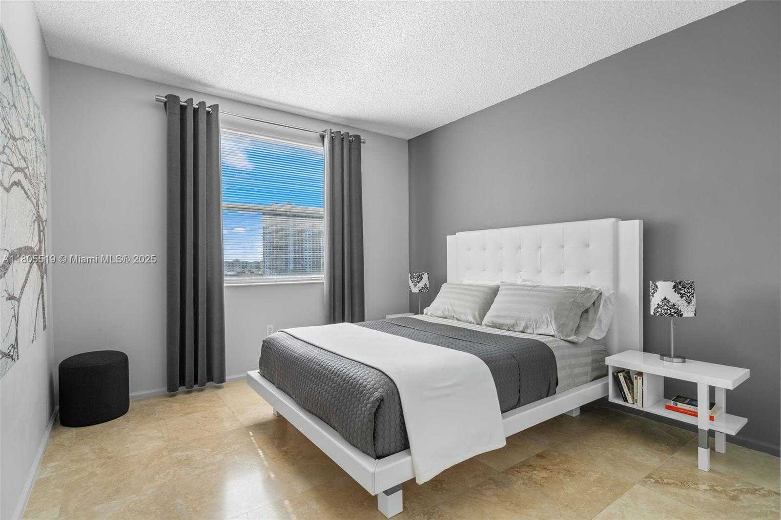 Small Image of 17100 NORTH BAY RD #1608, Sunny Isles Beach Number 33