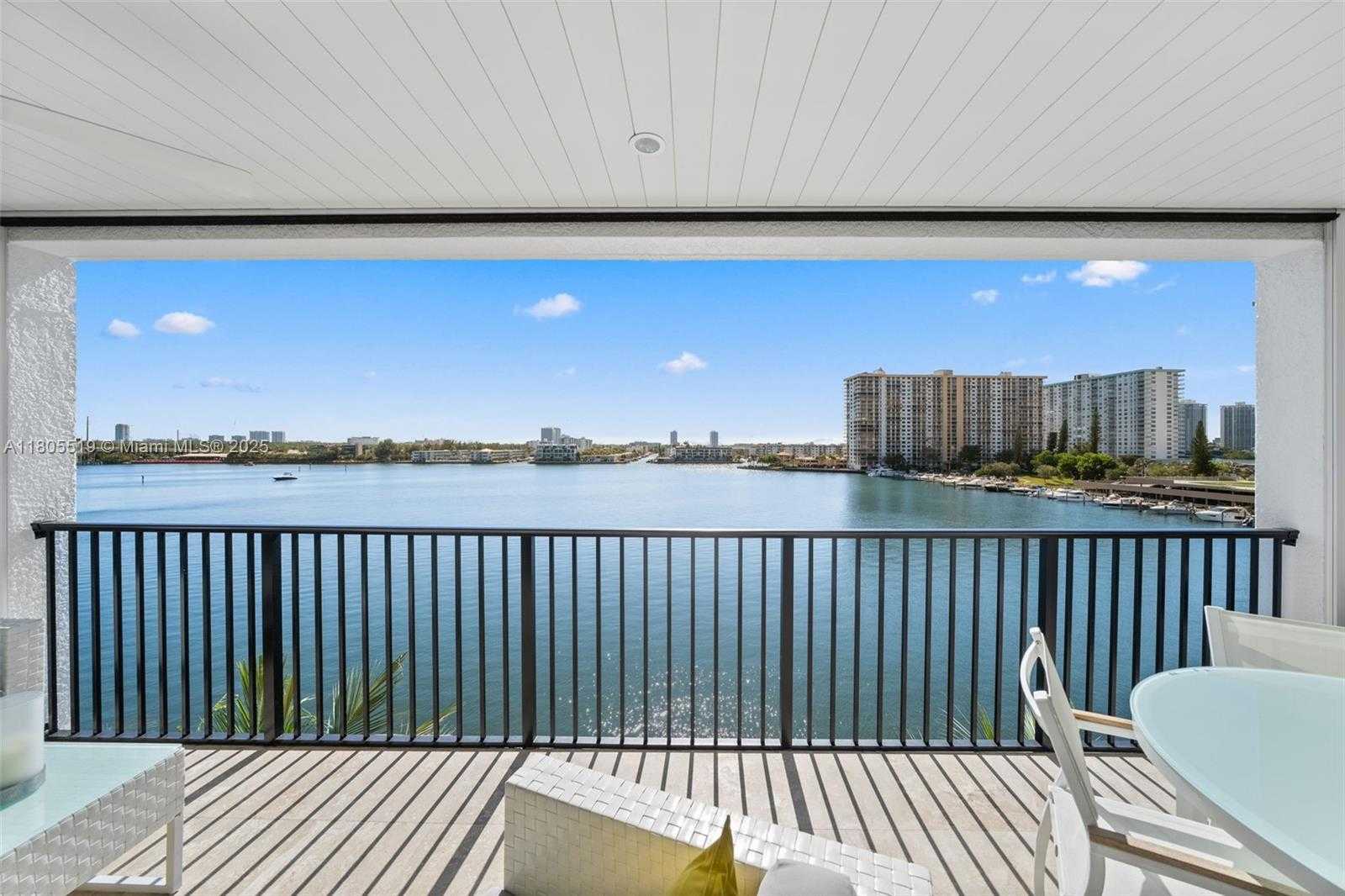 Small Image of 17100 NORTH BAY RD #1608, Sunny Isles Beach Number 4