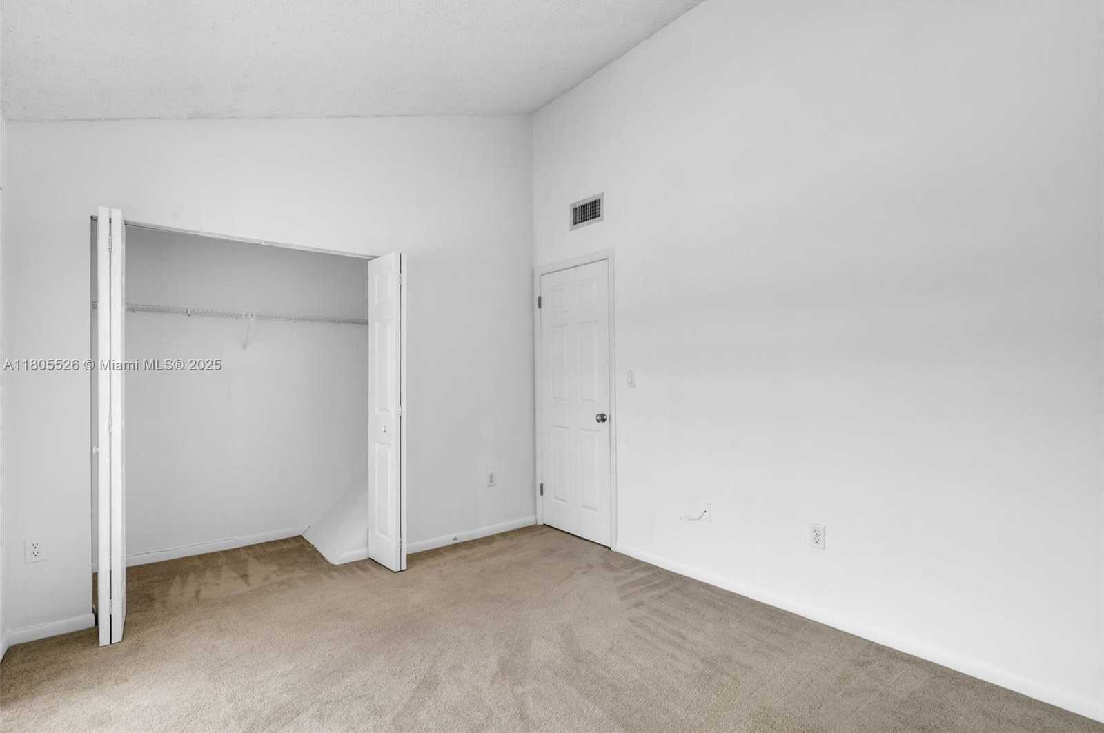 Small Image of 10202 SOUTH WEST 77TH CT, Miami Number 14