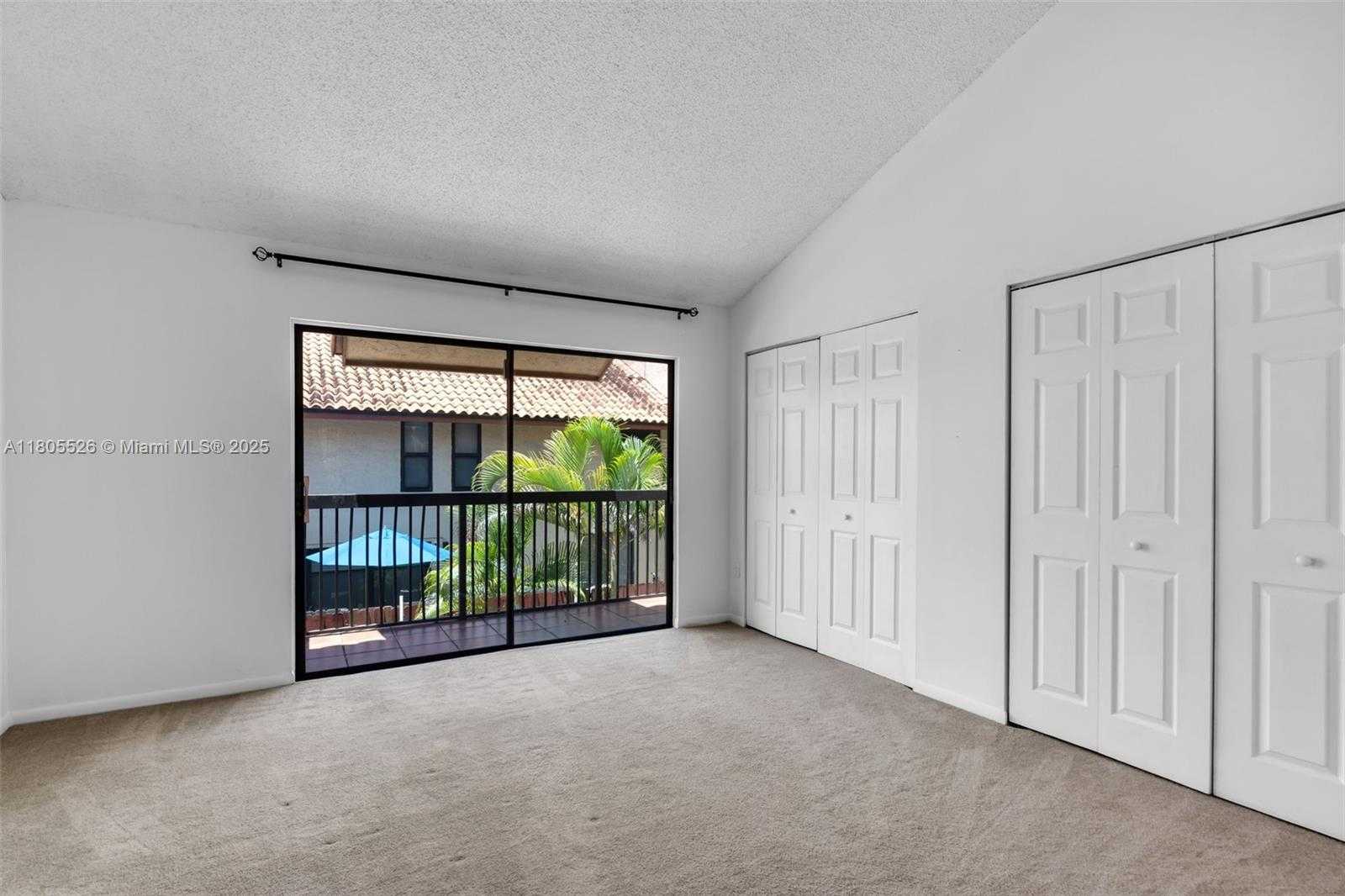 Small Image of 10202 SOUTH WEST 77TH CT, Miami Number 16