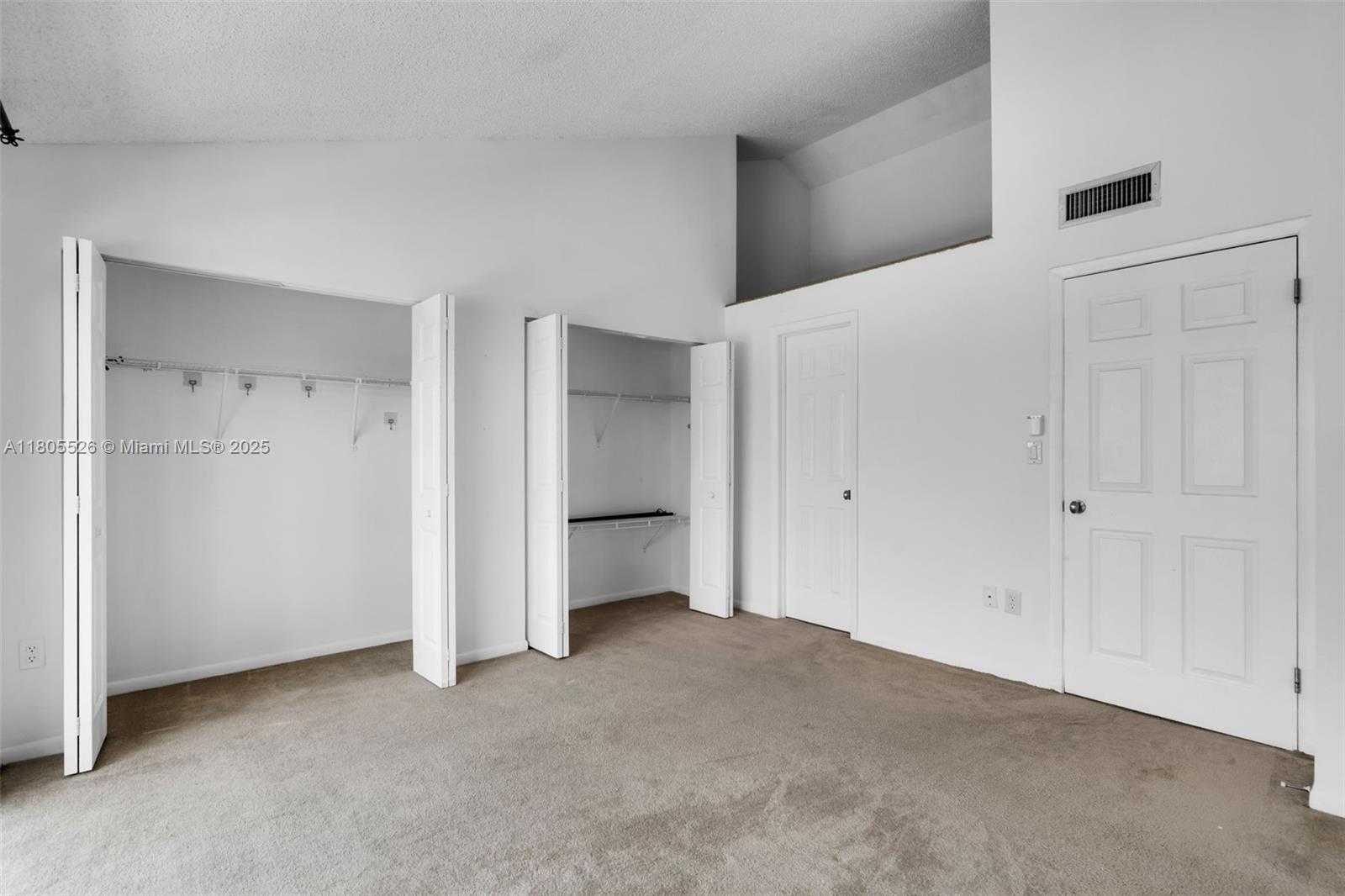 Small Image of 10202 SOUTH WEST 77TH CT, Miami Number 17