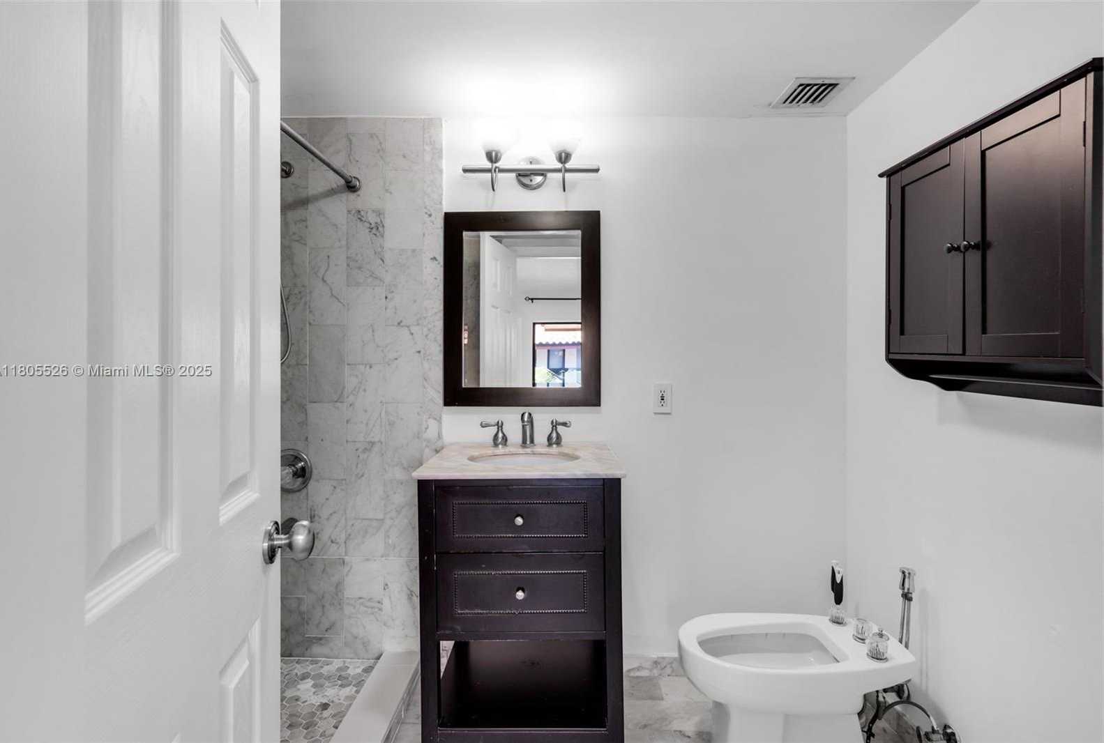 Small Image of 10202 SOUTH WEST 77TH CT, Miami Number 18