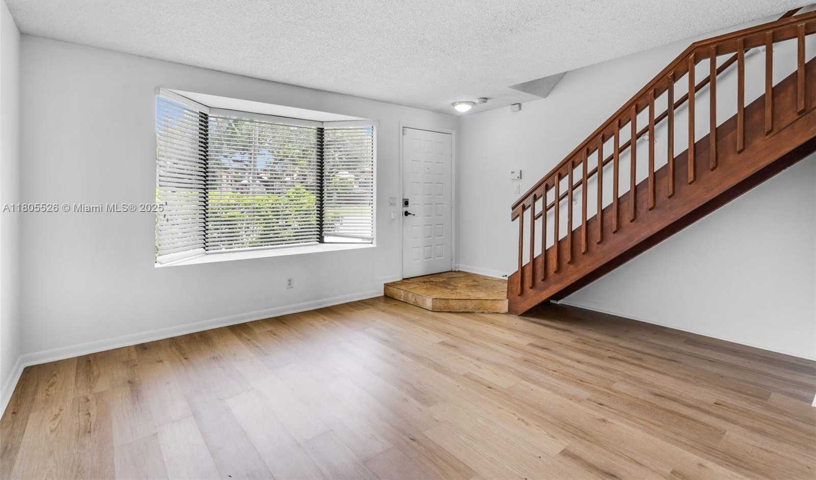 Small Image of 10202 SOUTH WEST 77TH CT, Miami Number 2