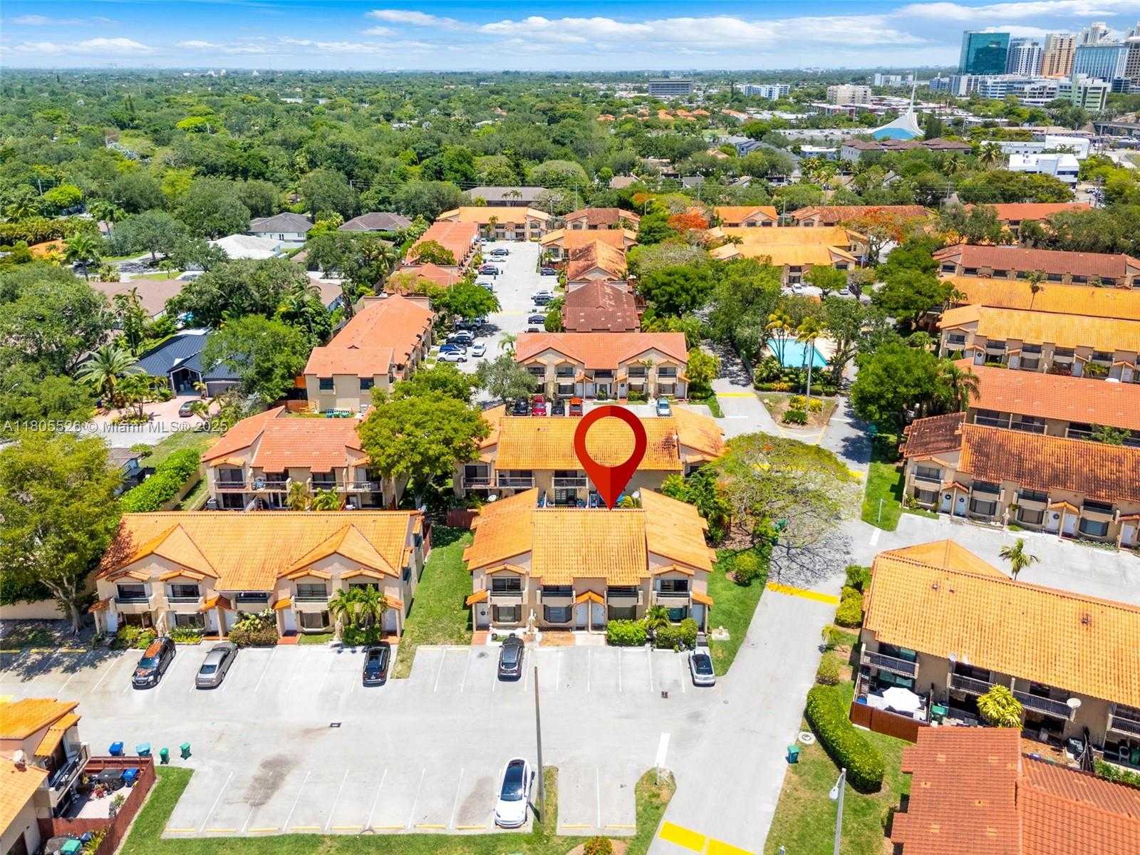 Small Image of 10202 SOUTH WEST 77TH CT, Miami Number 25