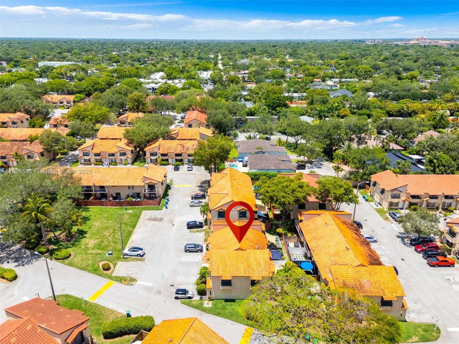 Small Image of 10202 SOUTH WEST 77TH CT, Miami Number 27