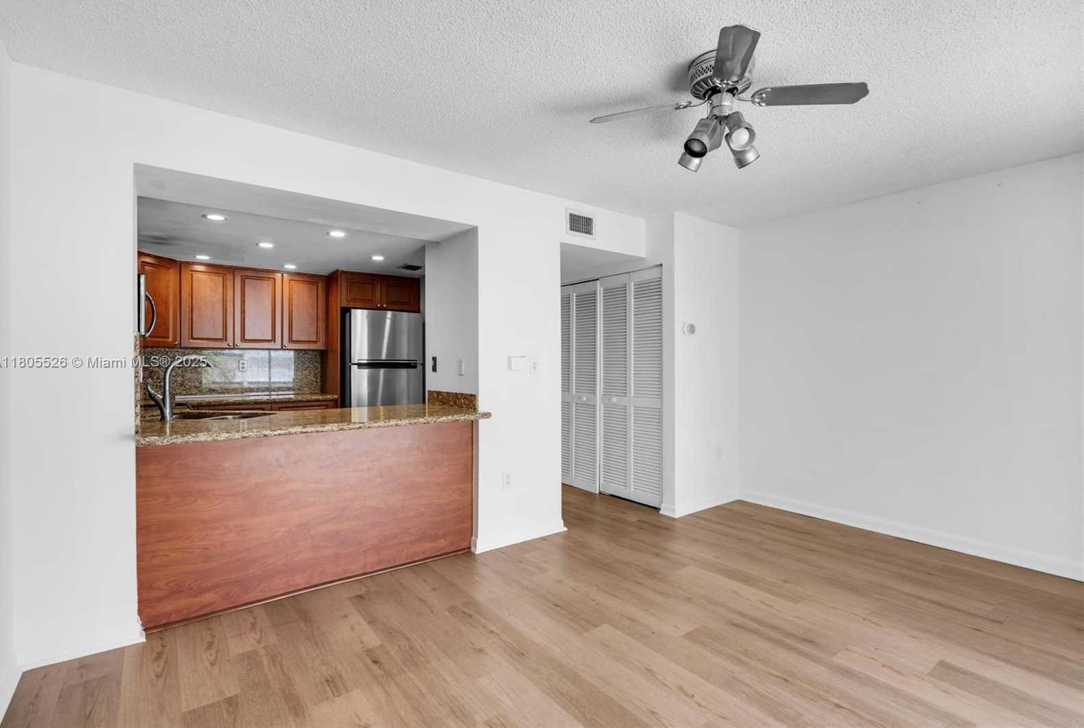 Small Image of 10202 SOUTH WEST 77TH CT, Miami Number 7