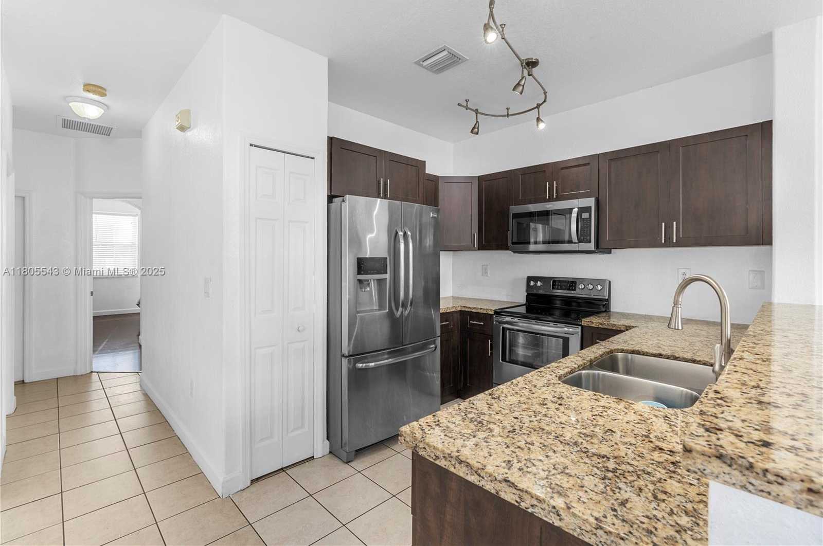 Small Image of 7719 NORTH WEST 116TH PATH, Doral Number 5