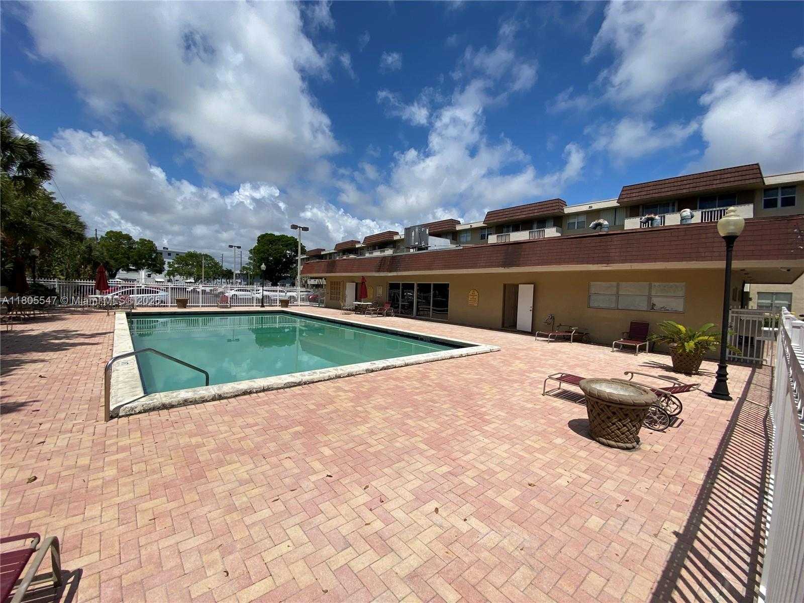Small Image of North Miami Number 4