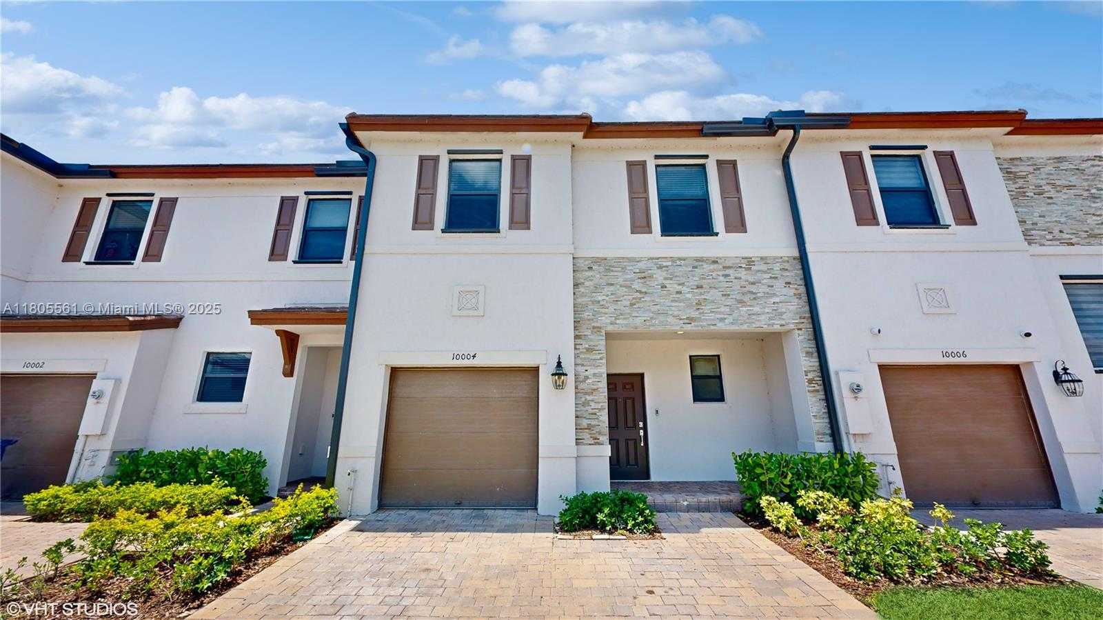 Small Image of 10004 SOUTH WEST 231 LN, Miami Number 2