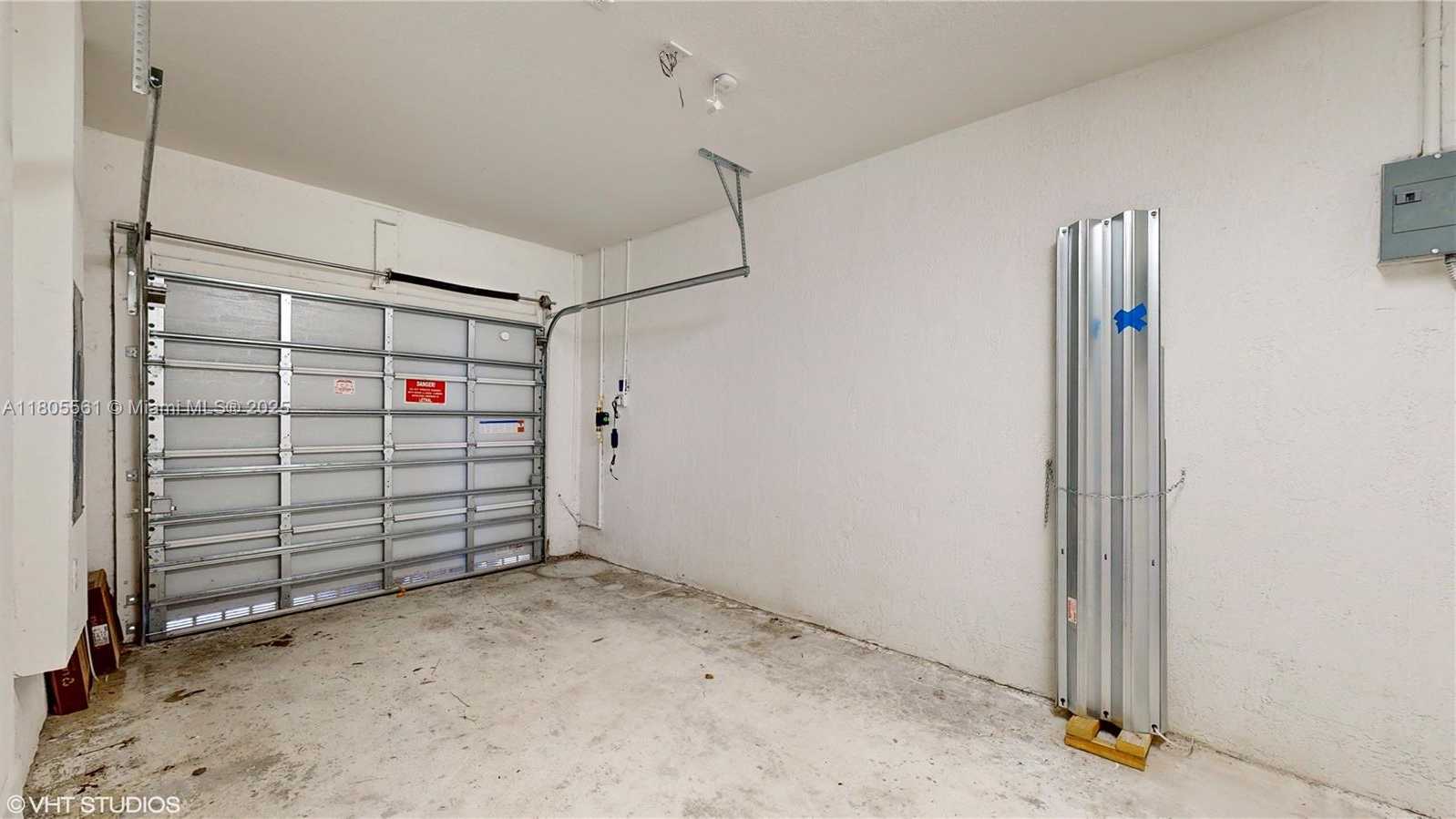 Small Image of 10004 SOUTH WEST 231 LN, Miami Number 21