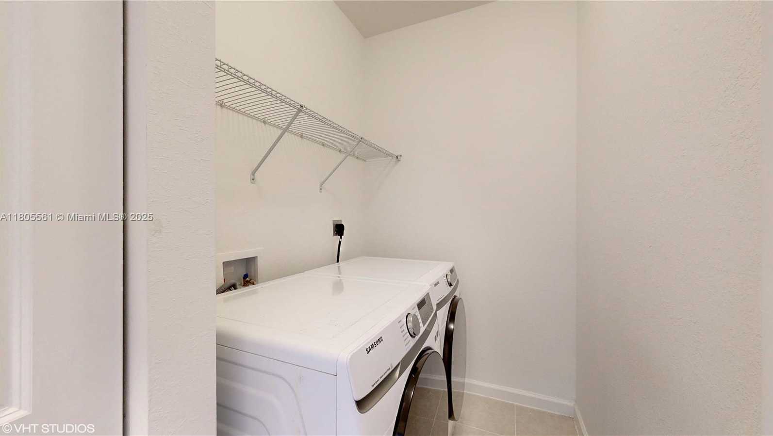 Small Image of 10004 SOUTH WEST 231 LN, Miami Number 22