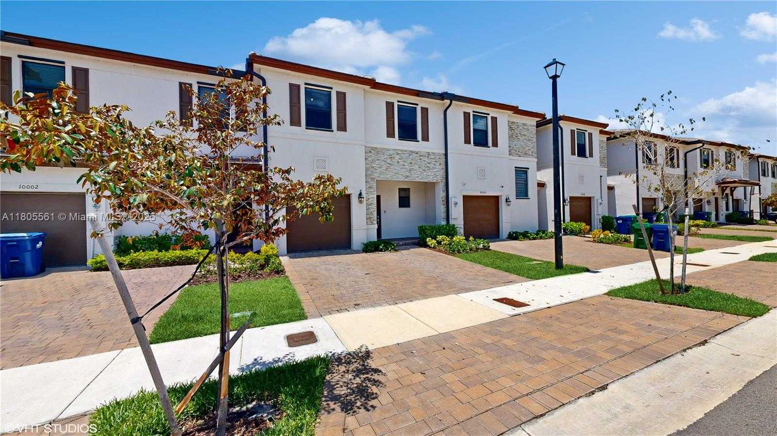 Small Image of 10004 SOUTH WEST 231 LN, Miami Number 25