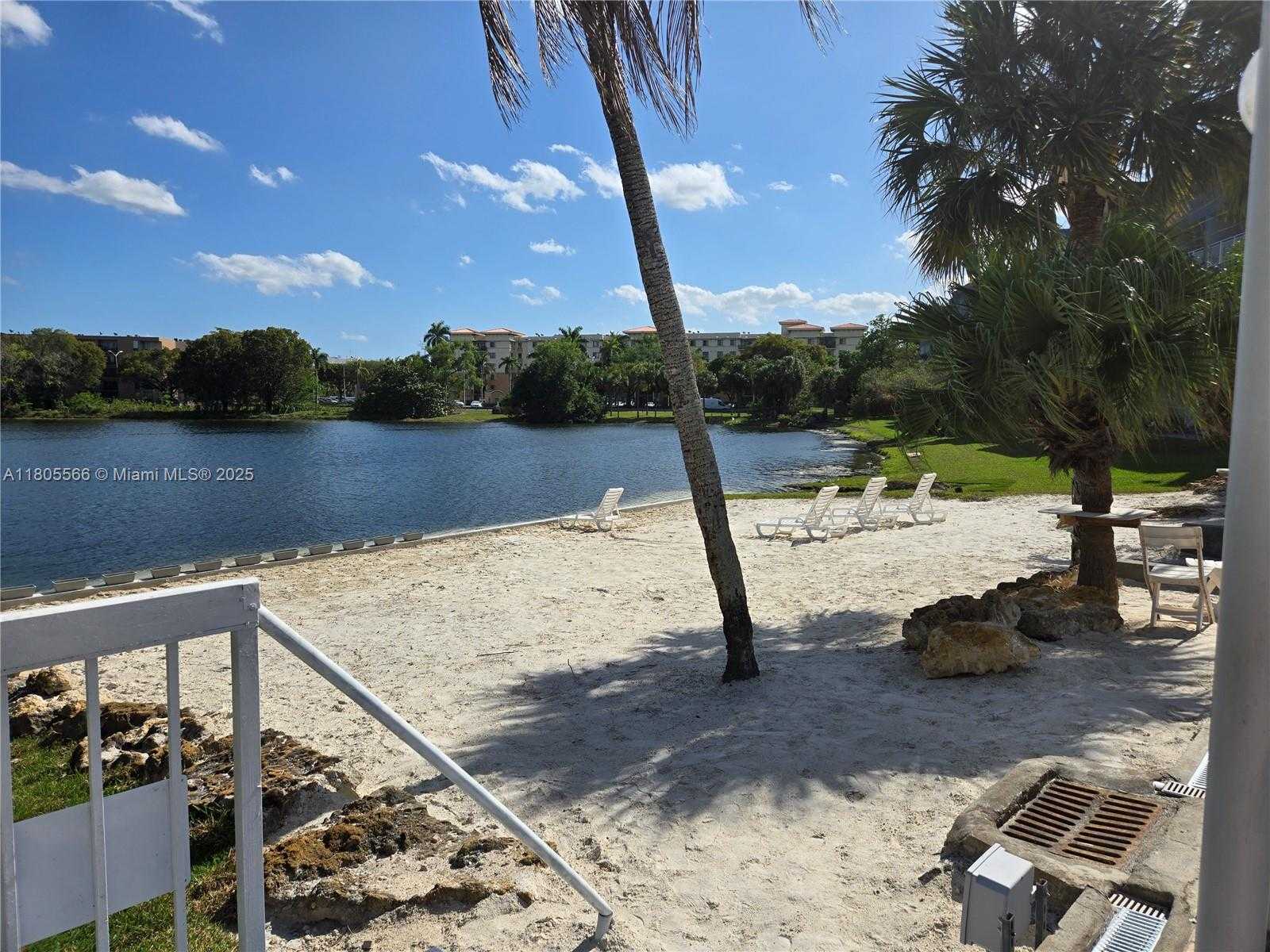 Small Image of 9375 FONTAINEBLEAU BLVD #L433, Miami Number 21
