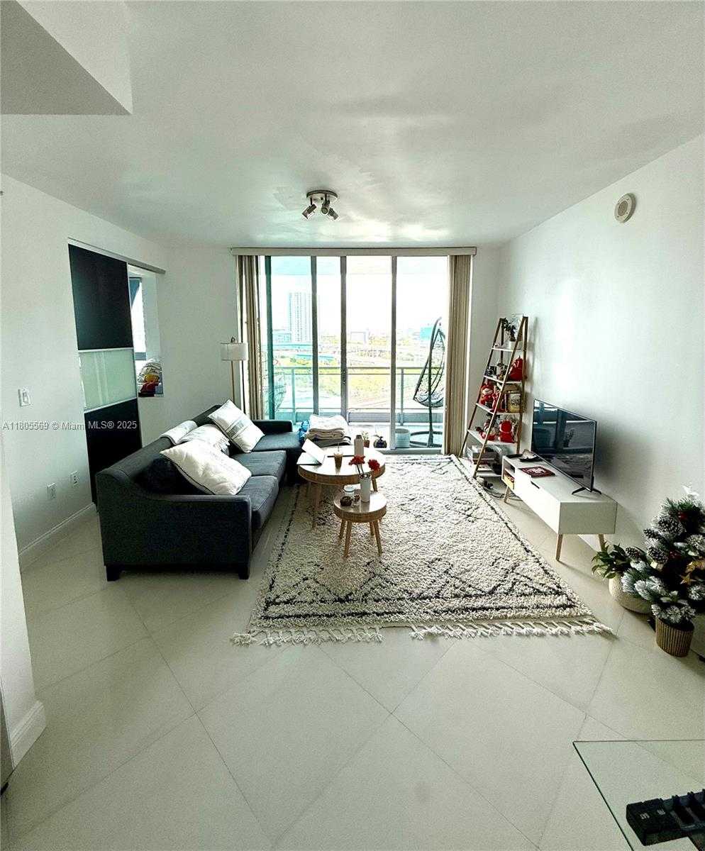 Small Image of 90 NW 3rd St, Miami, FL 33128, USA Number 11