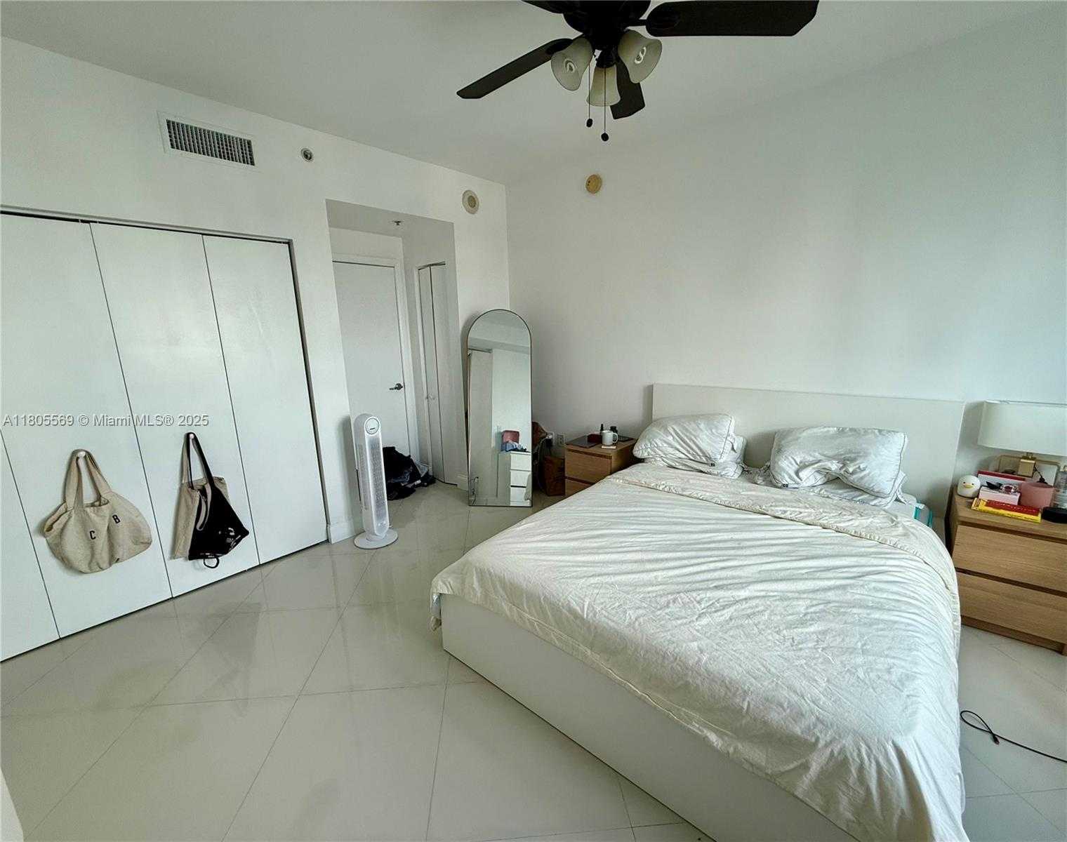 Small Image of 90 NW 3rd St, Miami, FL 33128, USA Number 13
