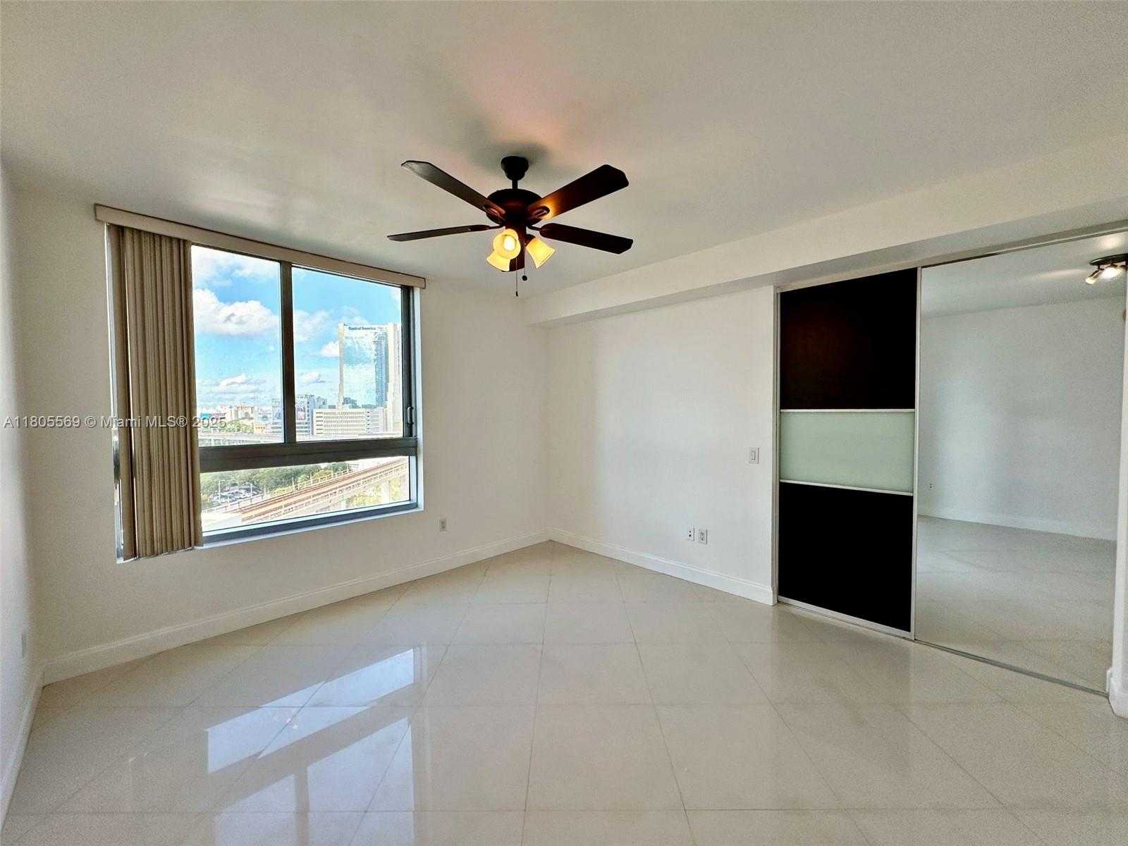Small Image of 90 NW 3rd St, Miami, FL 33128, USA Number 18