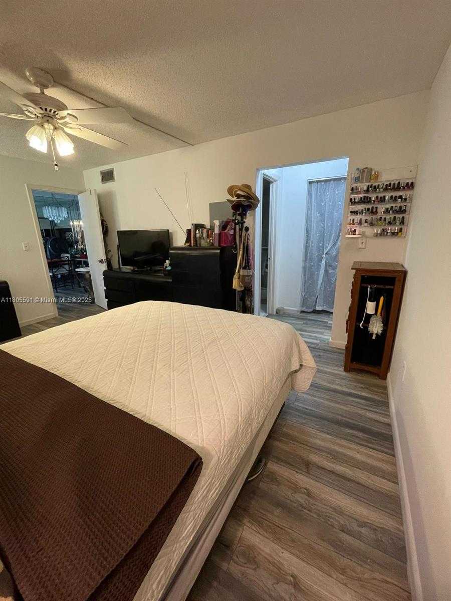 Small Image of 7400 NORTH WEST 17TH ST #209, Plantation Number 24