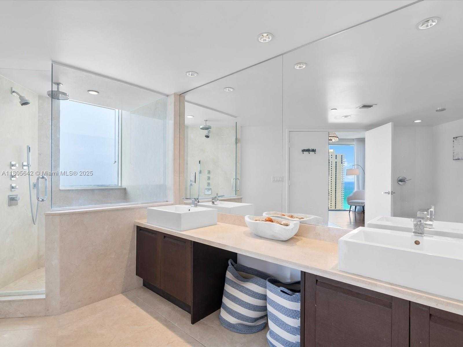 Small Image of 200 SUNNY ISLES BLVD #2-UPH3, Sunny Isles Beach Number 28