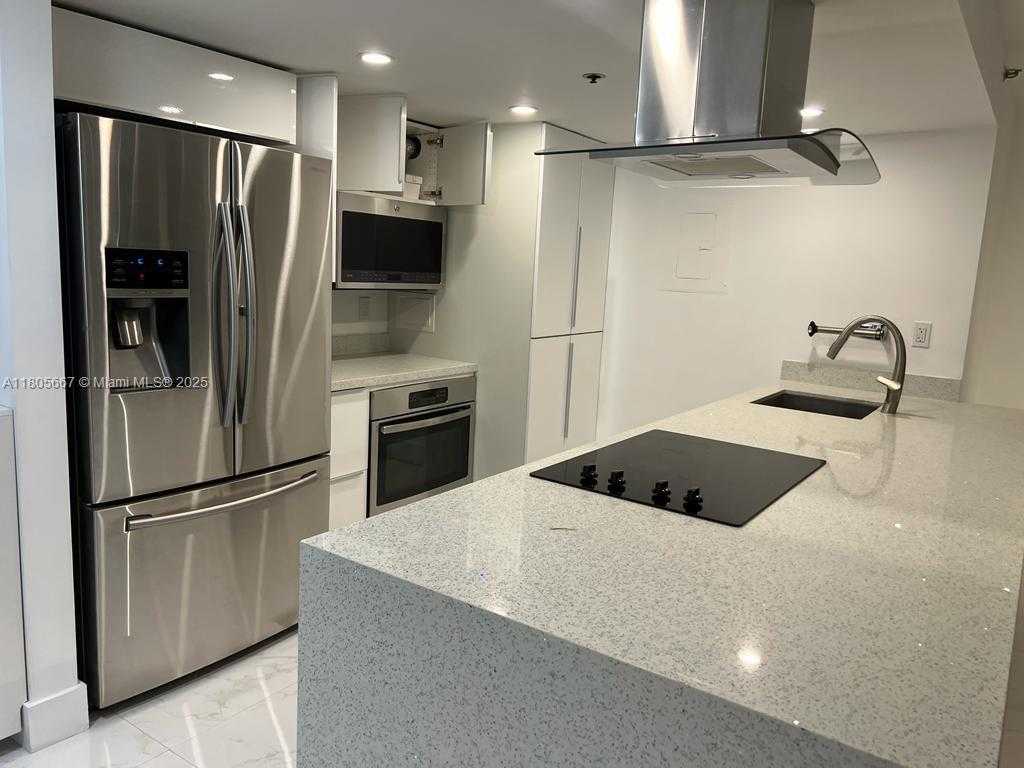 Small Image of 7601 EAST TREASURE DR #1622, North Bay Village Number 17