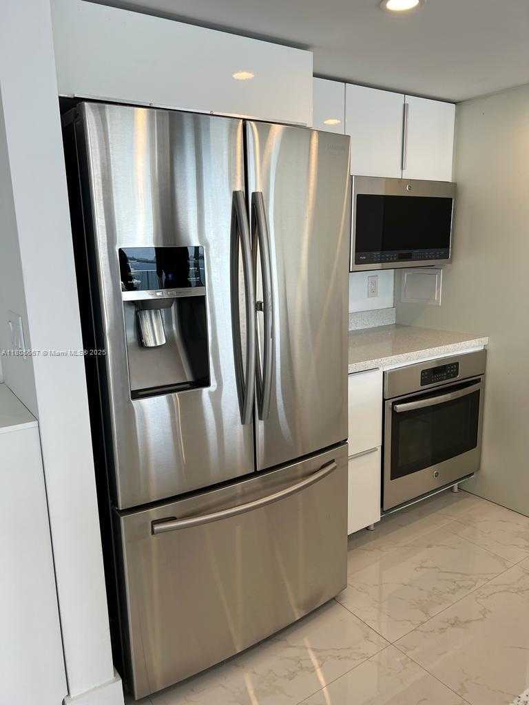 Small Image of 7601 EAST TREASURE DR #1622, North Bay Village Number 2