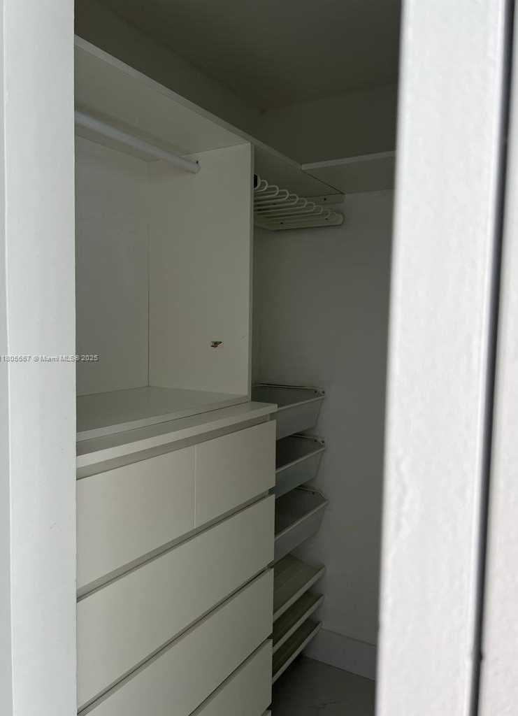 Small Image of 7601 EAST TREASURE DR #1622, North Bay Village Number 40