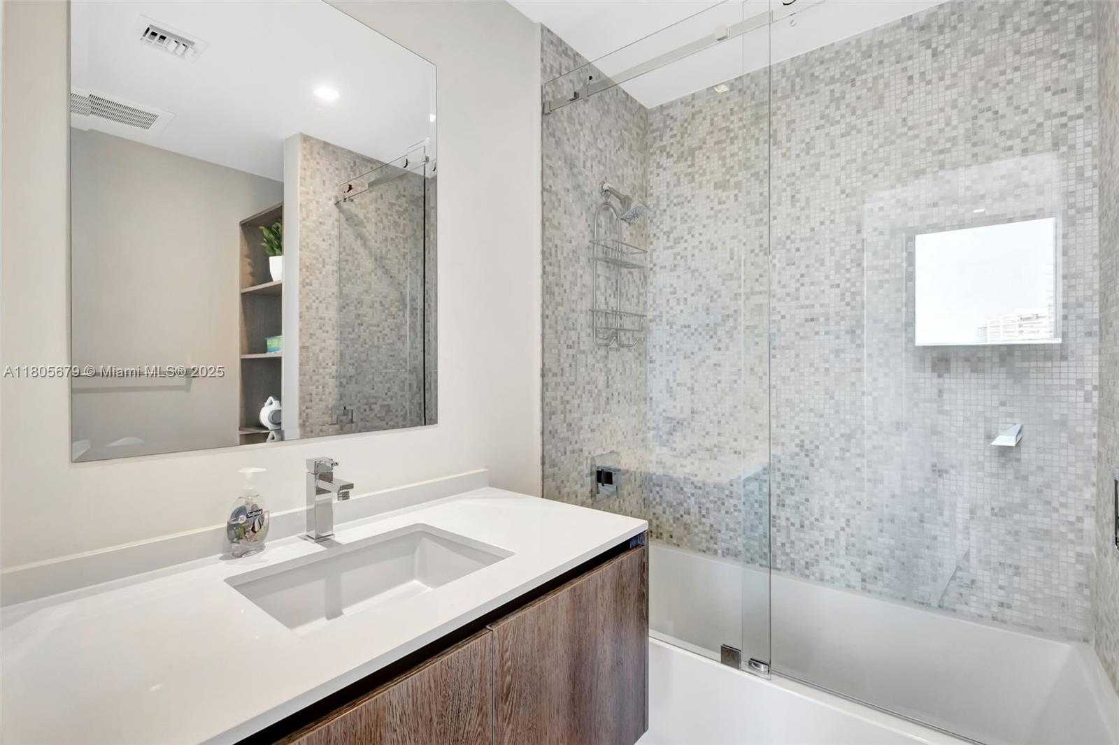 Small Image of 88 SOUTH WEST 7TH ST #3212, Miami Number 17